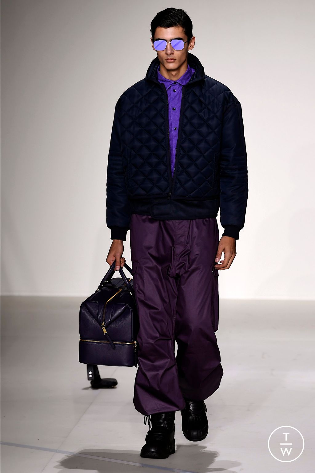 Fashion Week Milan Fall/Winter 2023 look 65 de la collection Emporio Armani menswear