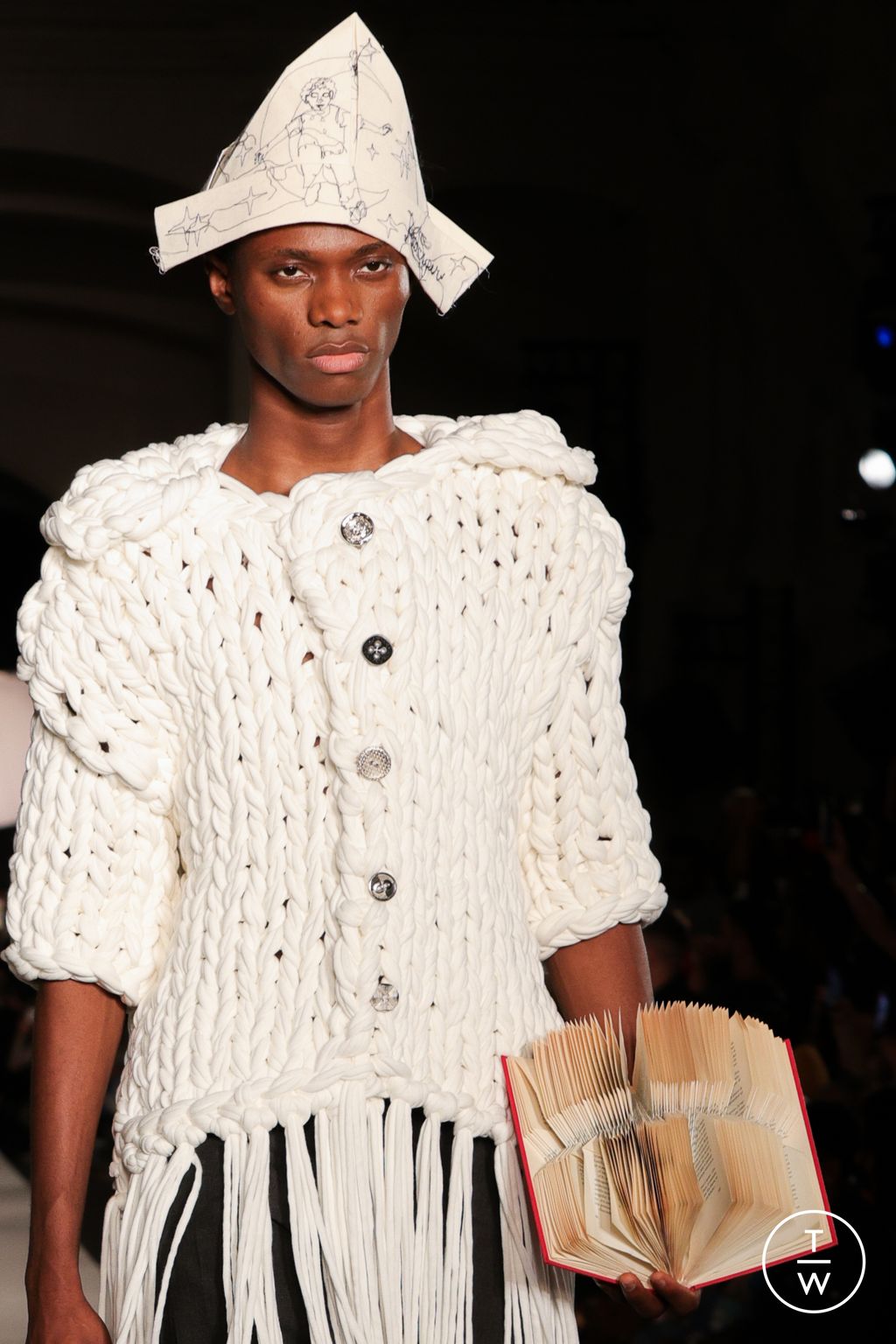 Fashion Week Paris Spring/Summer 2026 look 28 from the Kidsuper collection menswear accessories