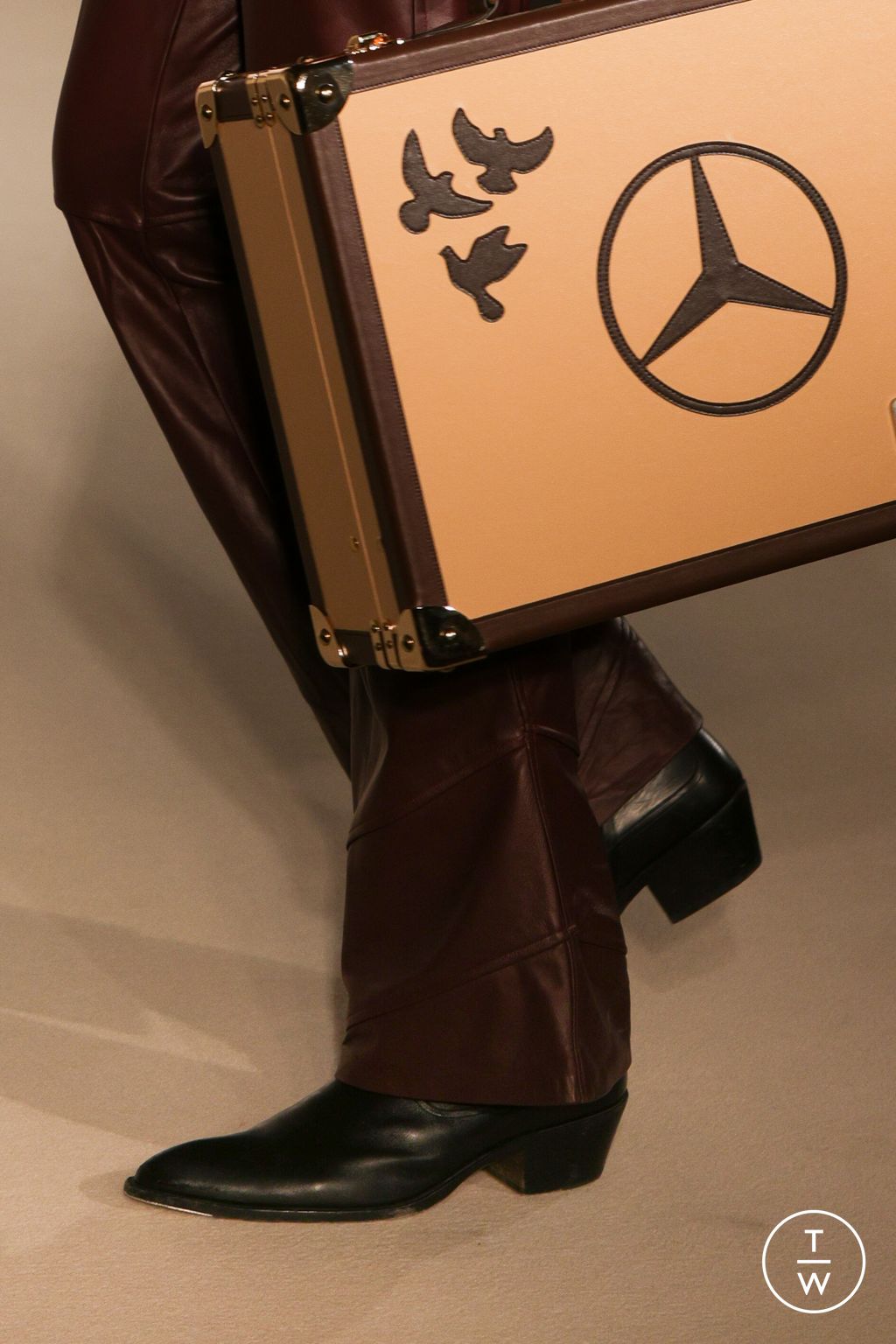 Fashion Week Paris Spring/Summer 2026 look 43 from the Kidsuper collection menswear accessories