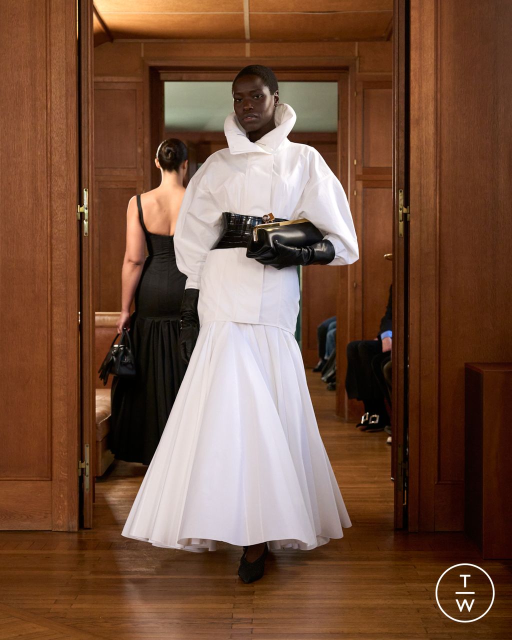 Fashion Week Paris Spring/Summer 2025 look 5 from the Jacquemus collection menswear