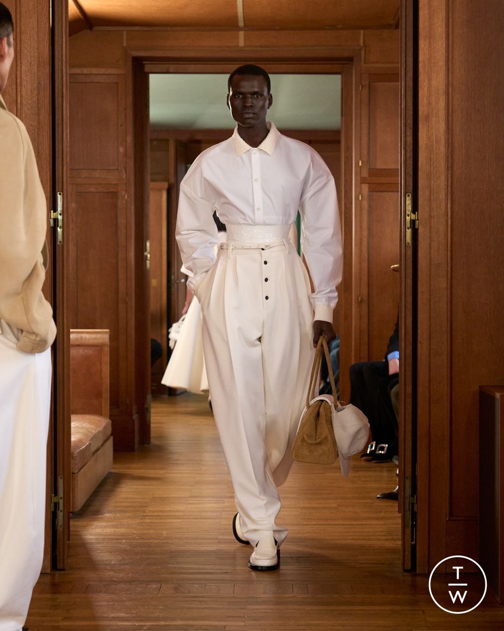 Fashion Week Paris Spring-Summer 2025 look 13 from the Jacquemus collection menswear