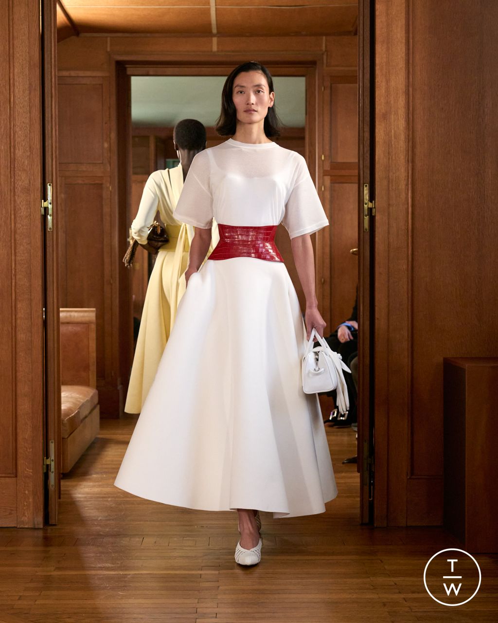 Fashion Week Paris Spring/Summer 2025 look 15 from the Jacquemus collection menswear