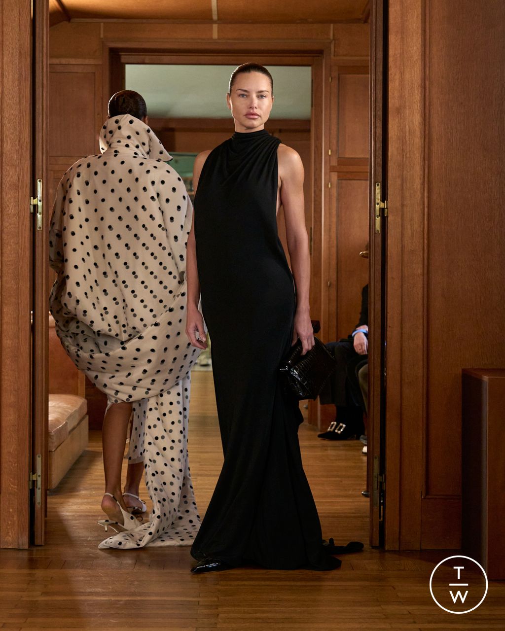 Fashion Week Paris Spring/Summer 2025 look 26 from the Jacquemus collection menswear