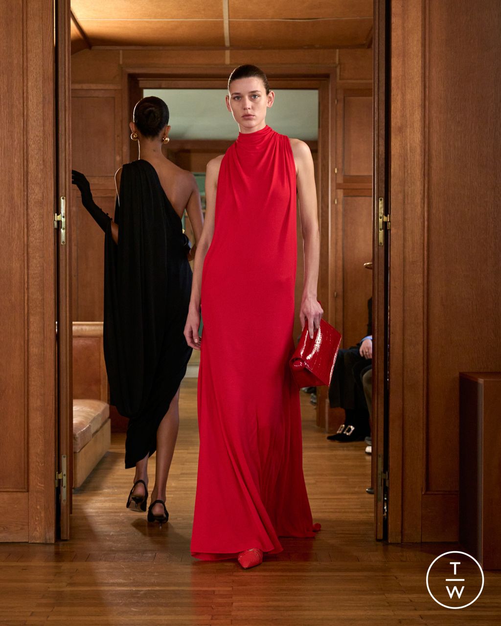 Fashion Week Paris Spring/Summer 2025 look 39 from the Jacquemus collection menswear