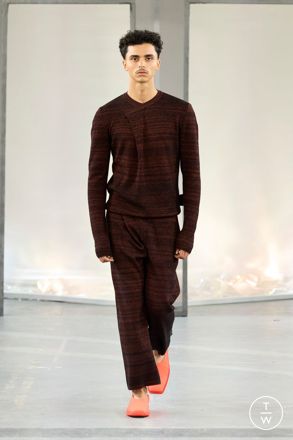 Fashion Week Paris Spring/Summer 2023 look 10 from the Bianca Saunders collection menswear