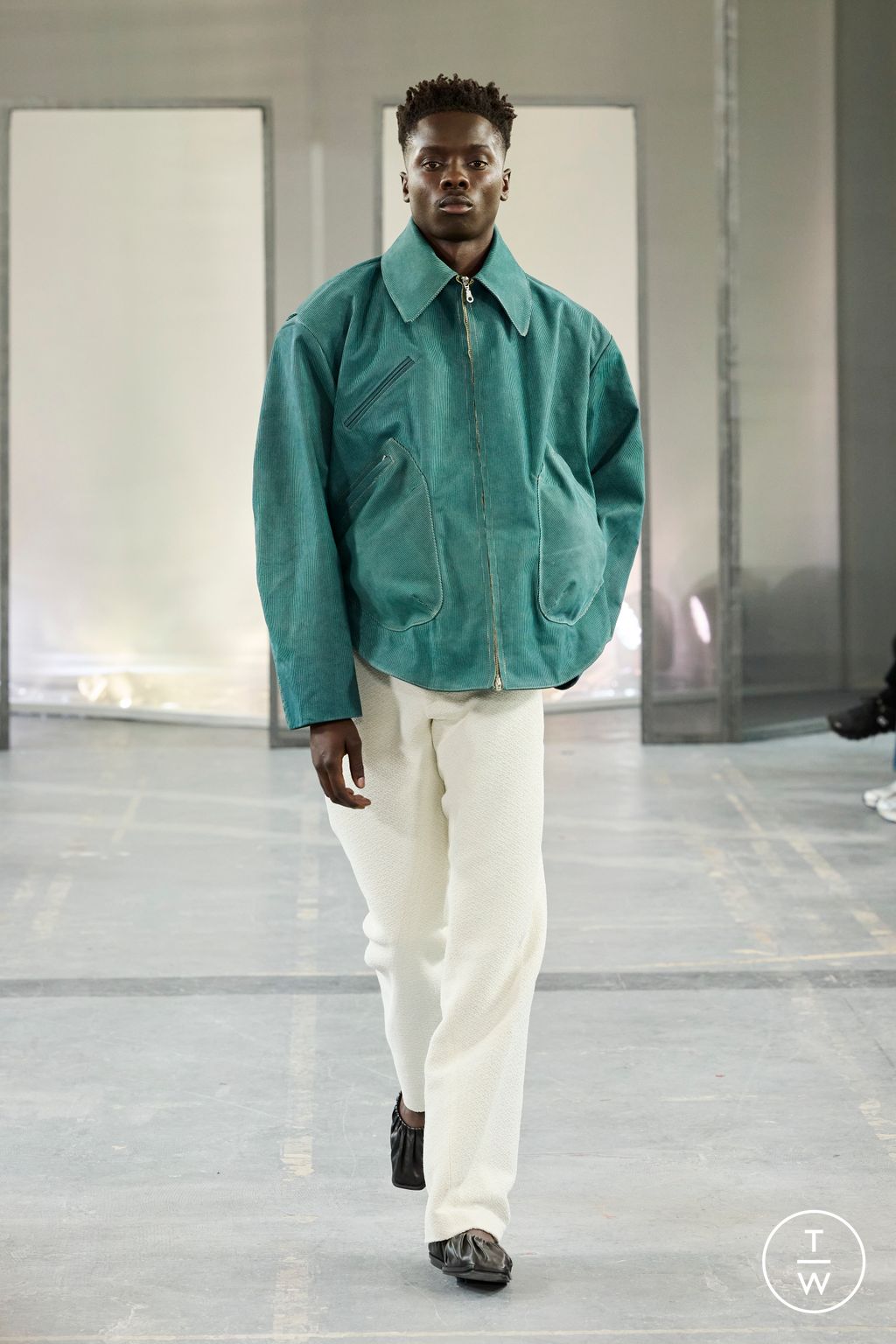 Fashion Week Paris Spring/Summer 2023 look 32 from the Bianca Saunders collection menswear