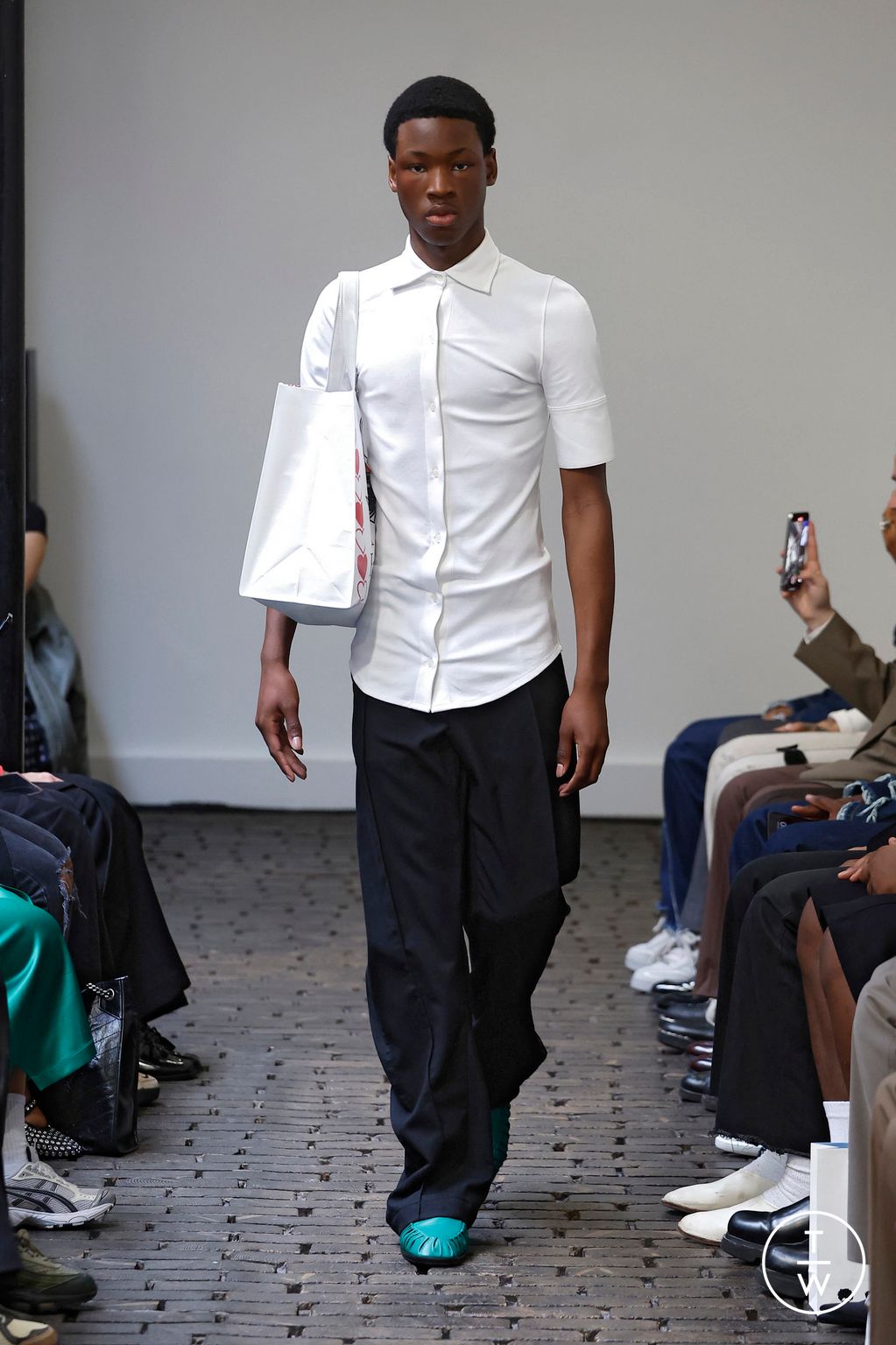 Fashion Week Paris Spring-Summer 2025 look 15 from the Bianca Saunders collection menswear