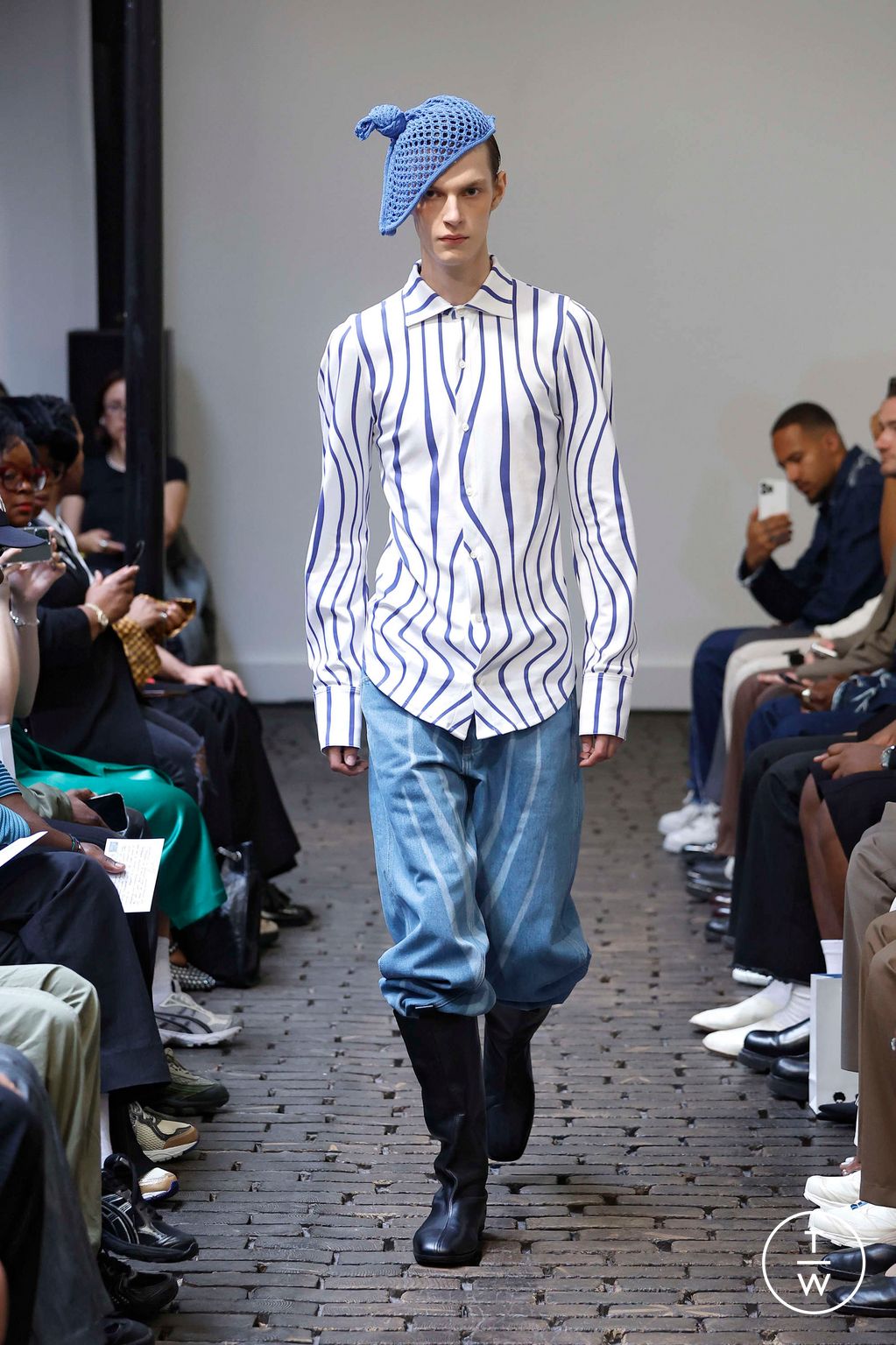 Fashion Week Paris Spring-Summer 2025 look 18 from the Bianca Saunders collection menswear