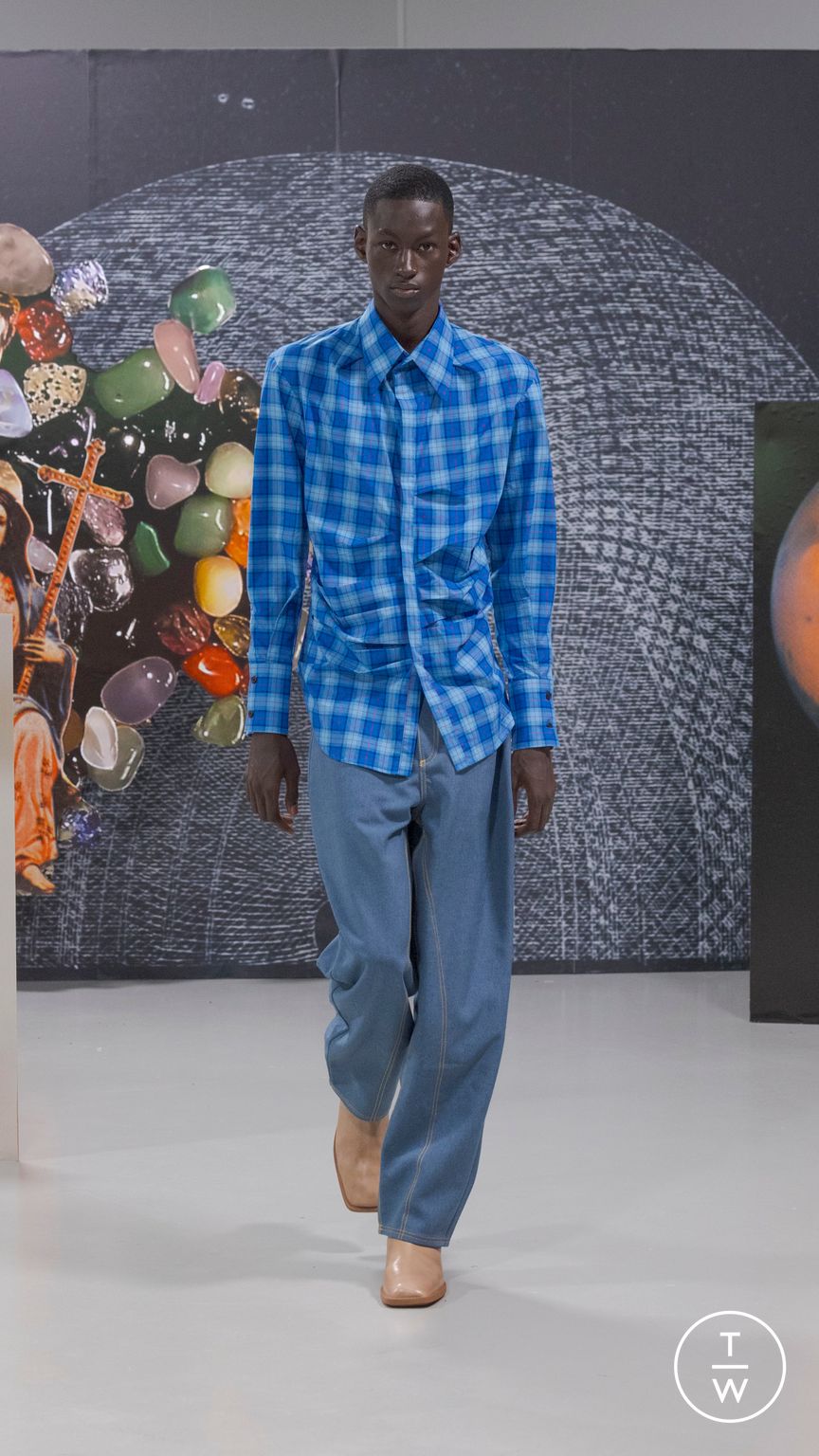Fashion Week Paris Spring/Summer 2024 look 1 de la collection Bianca Saunders menswear