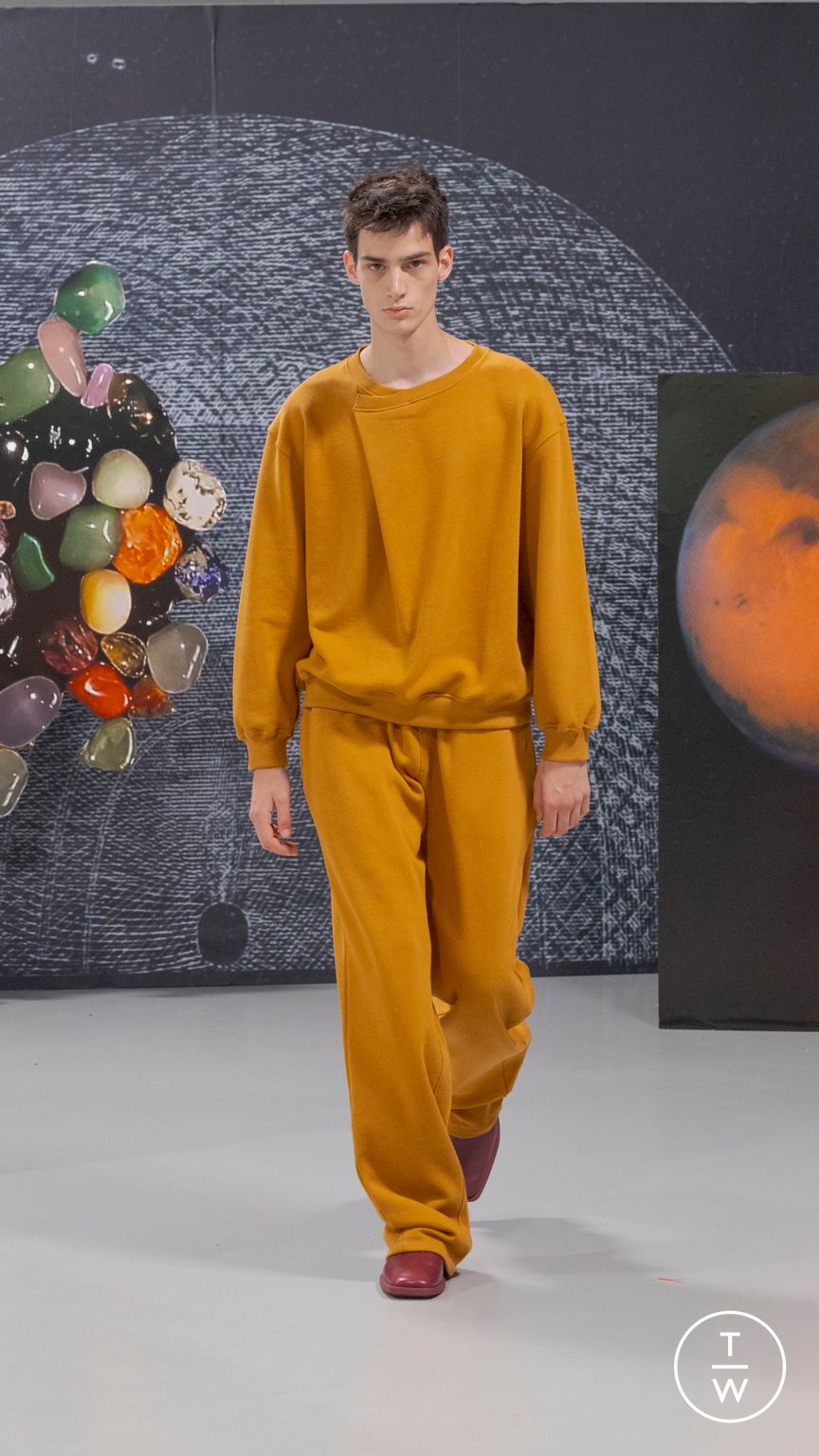 Fashion Week Paris Spring/Summer 2024 look 16 from the Bianca Saunders collection menswear