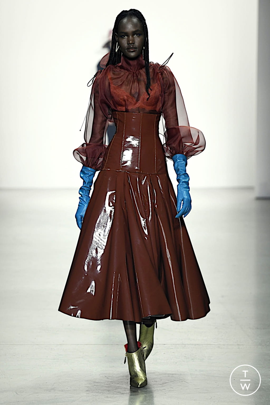 Fashion Week New York Fall/Winter 2022 look 1 de la collection Bibhu Mohapatra womenswear