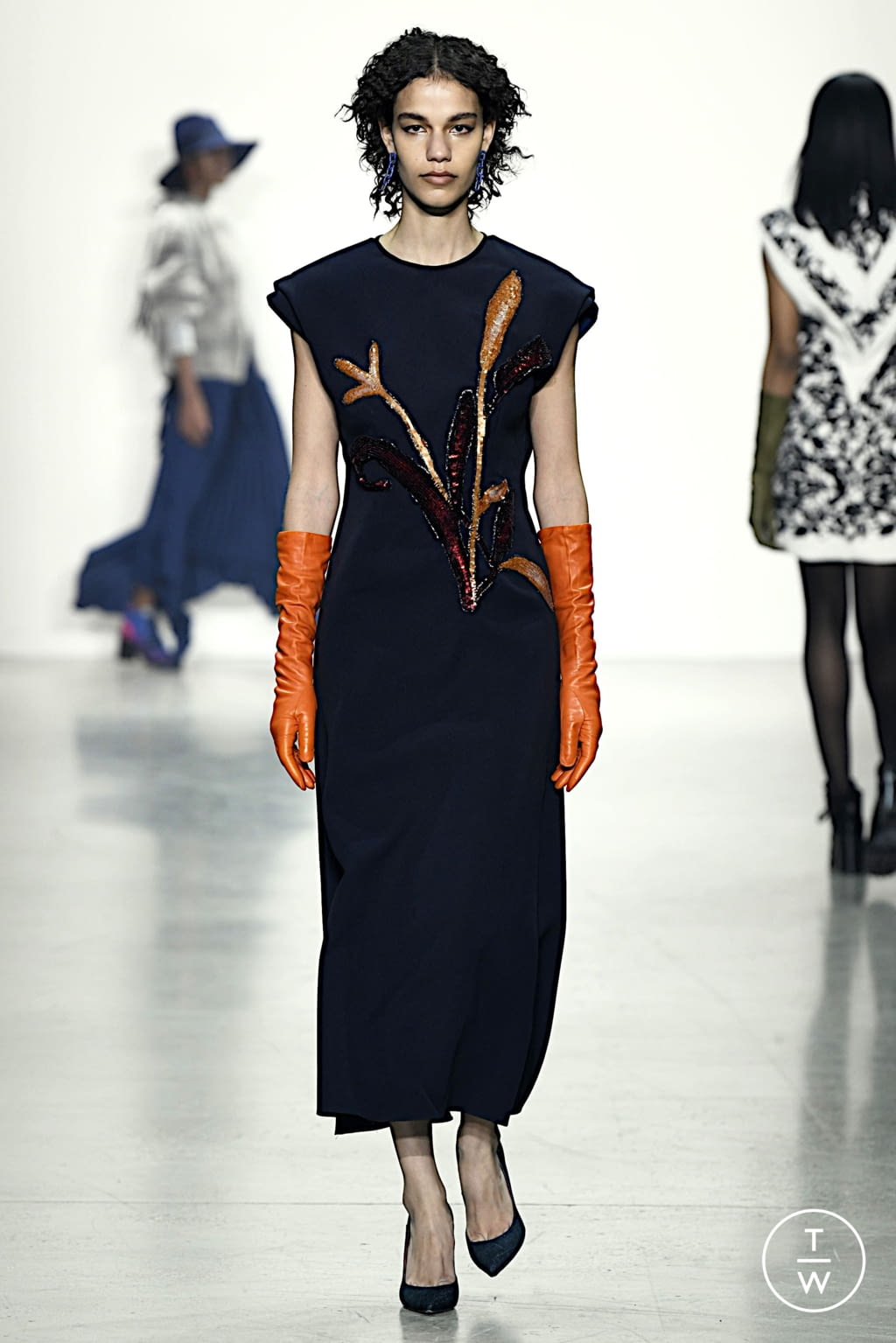 Fashion Week New York Fall/Winter 2022 look 15 from the Bibhu Mohapatra collection womenswear