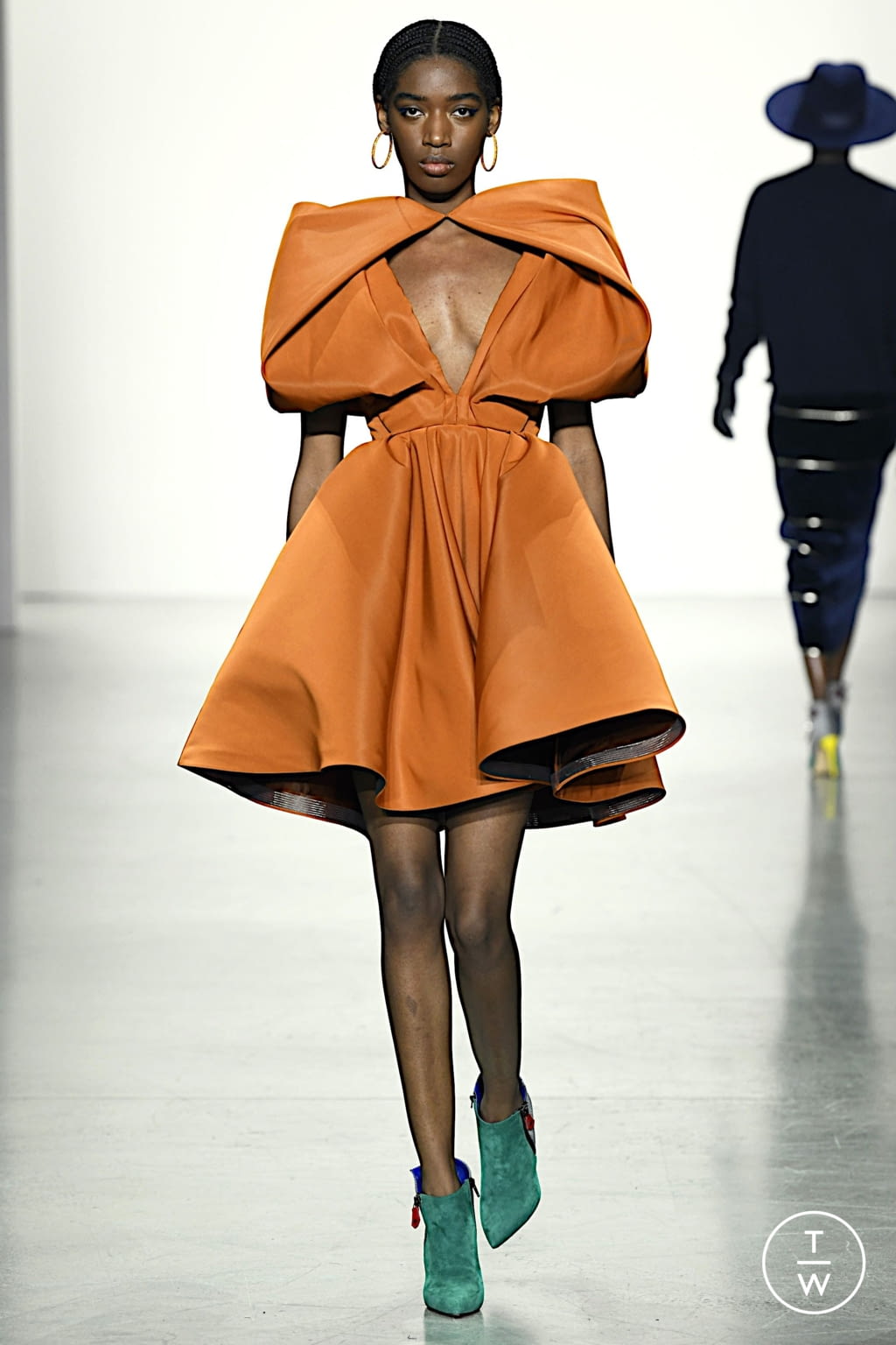 Fashion Week New York Fall/Winter 2022 look 24 de la collection Bibhu Mohapatra womenswear