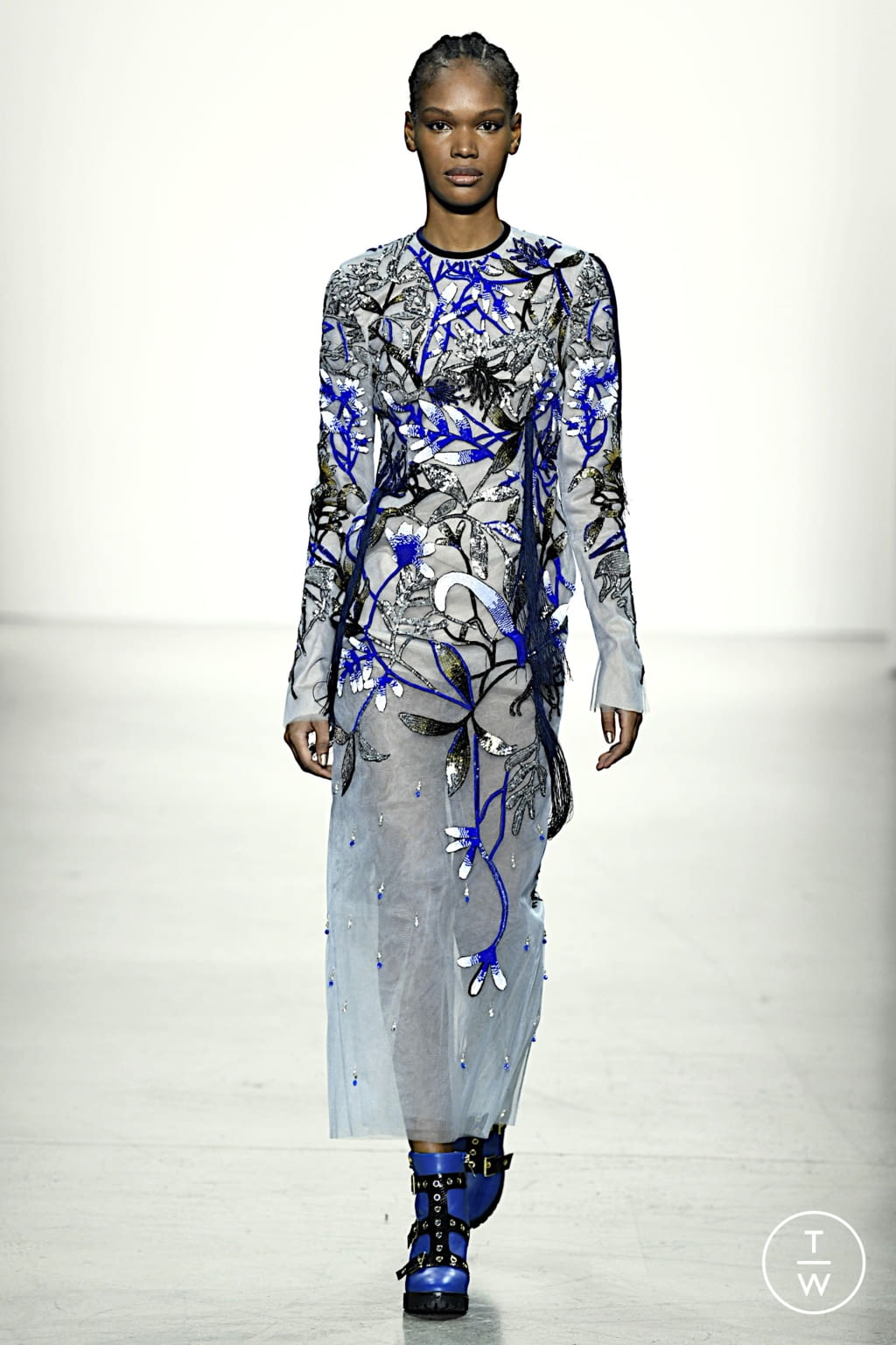 Fashion Week New York Fall/Winter 2022 look 26 from the Bibhu Mohapatra collection womenswear