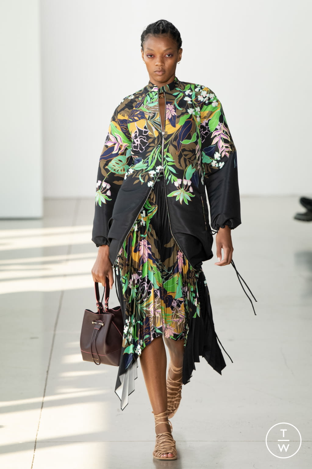 Fashion Week New York Spring/Summer 2022 look 1 de la collection Bibhu Mohapatra womenswear