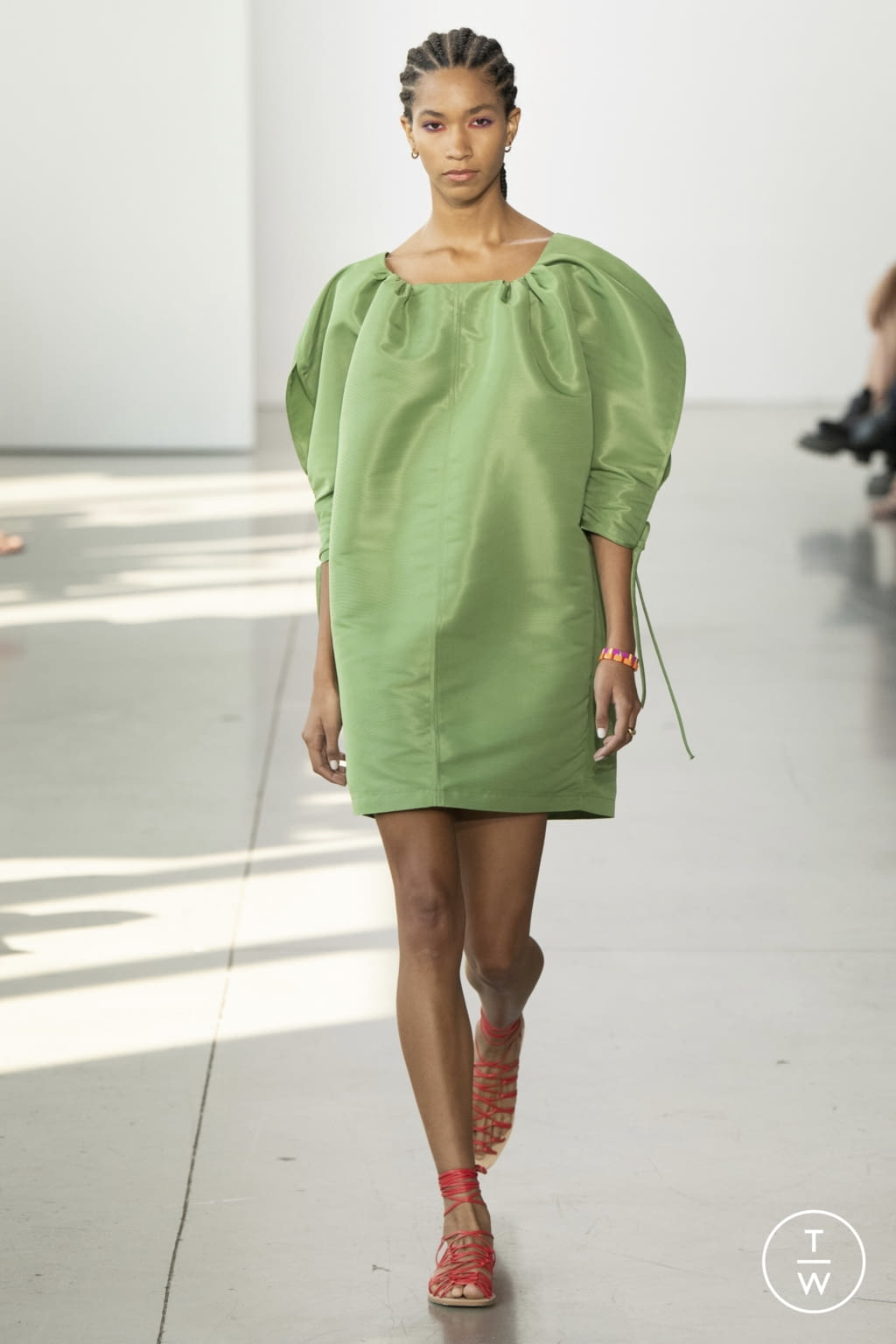 Fashion Week New York Spring/Summer 2022 look 3 from the Bibhu Mohapatra collection 女装
