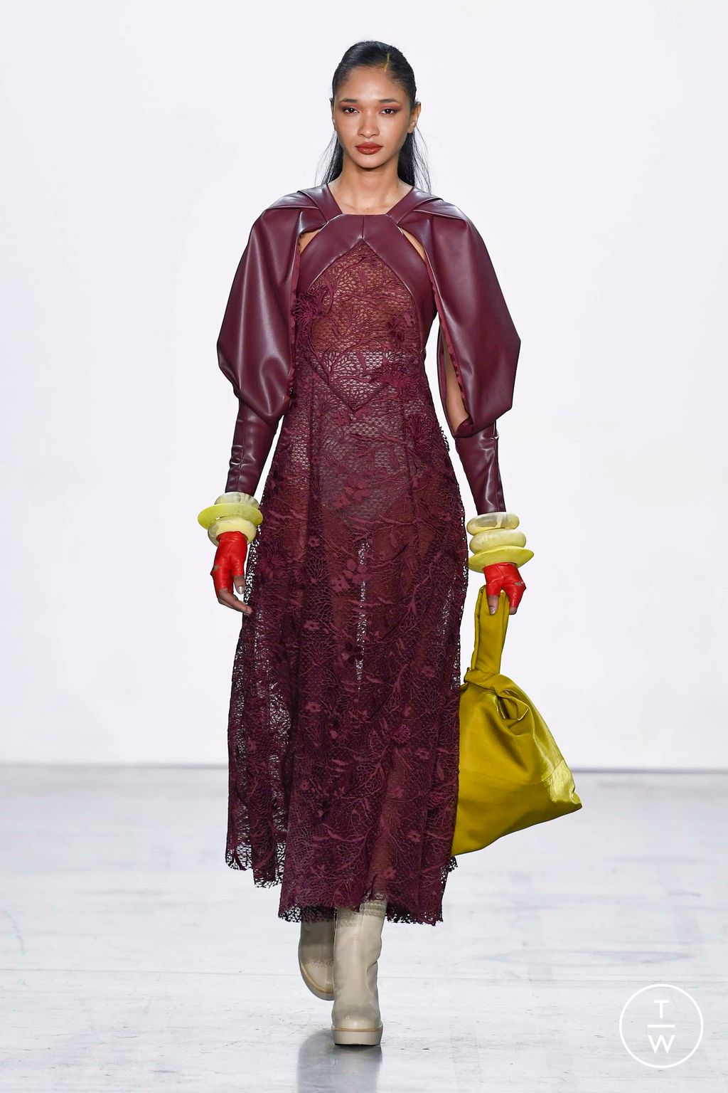 Fashion Week New York Fall/Winter 2023 look 9 from the Bibhu Mohapatra collection womenswear