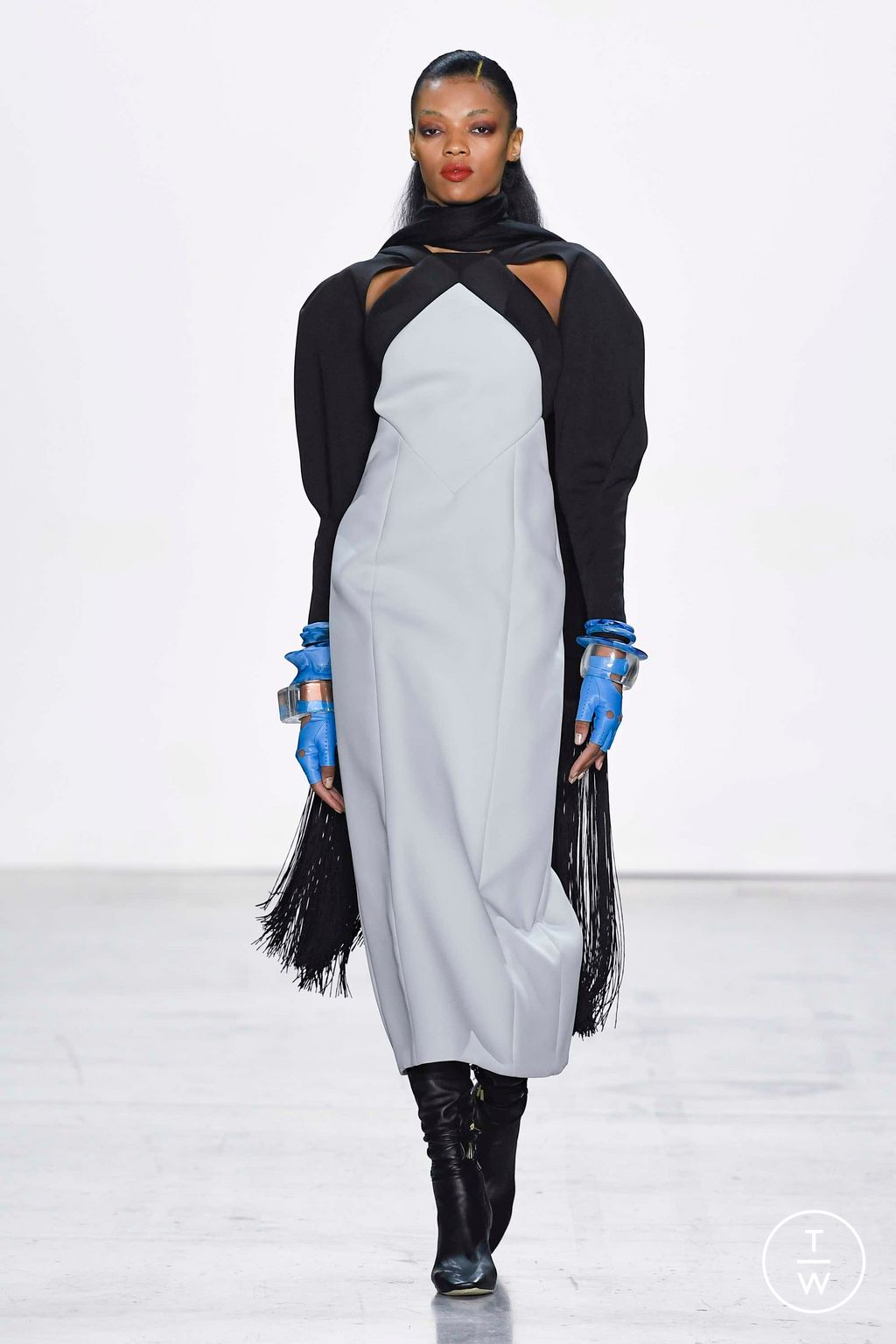 Fashion Week New York Fall/Winter 2023 look 13 de la collection Bibhu Mohapatra womenswear