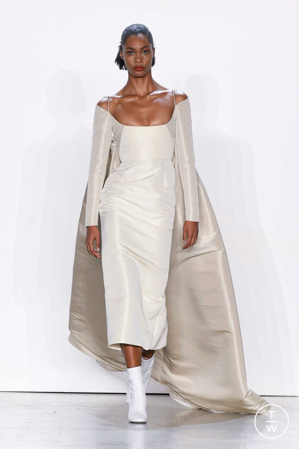 Fashion Week New York Fall/Winter 2023 look 24 de la collection Bibhu Mohapatra womenswear