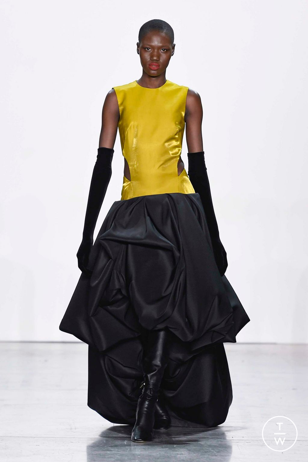 Fashion Week New York Fall/Winter 2023 look 26 de la collection Bibhu Mohapatra womenswear