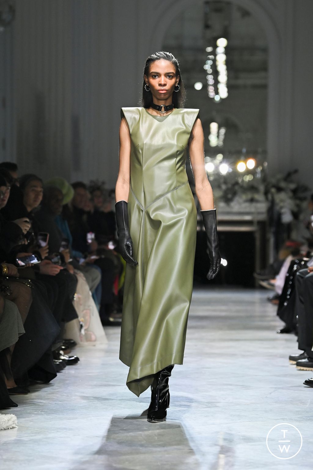 Fashion Week New York Fall/Winter 2024 look 8 de la collection Bibhu Mohapatra womenswear