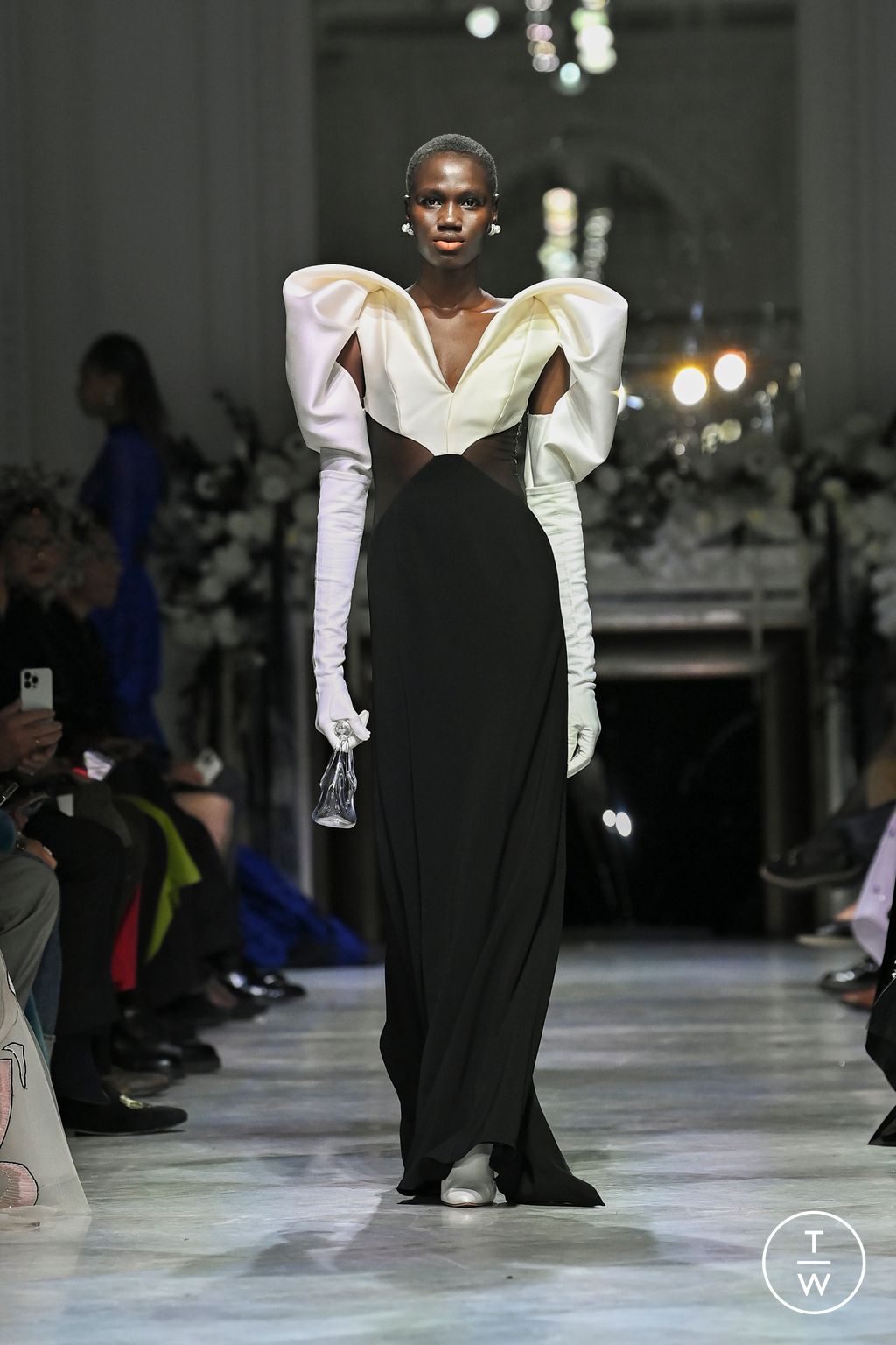 Fashion Week New York Fall/Winter 2024 look 34 de la collection Bibhu Mohapatra womenswear