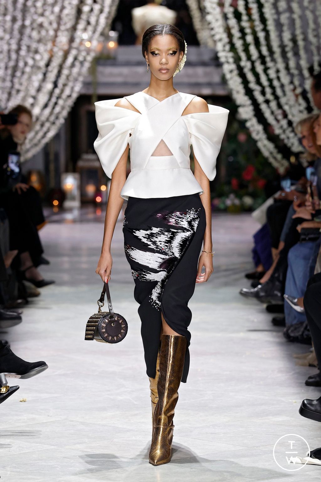 Fashion Week New York Fall/Winter 2025 look 21 from the Bibhu Mohapatra collection womenswear