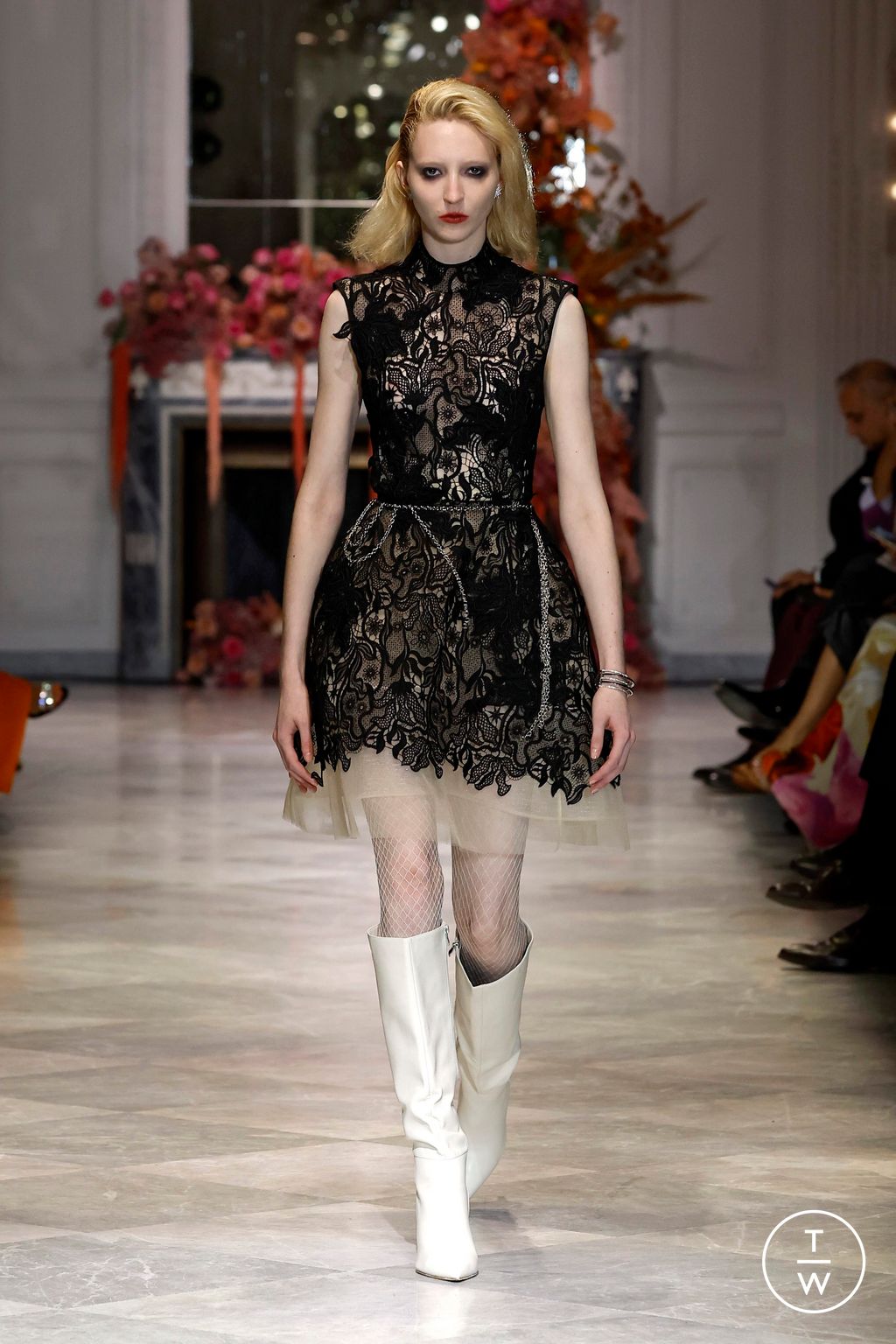 Fashion Week New York Spring-Summer 2025 look 21 de la collection Bibhu Mohapatra womenswear