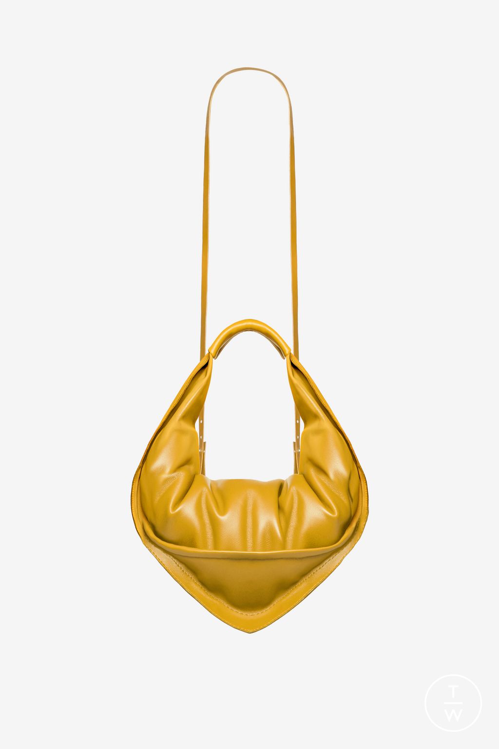 Fashion Week Milan Fall/Winter 2024 look 14 de la collection Federico Cina menswear accessories