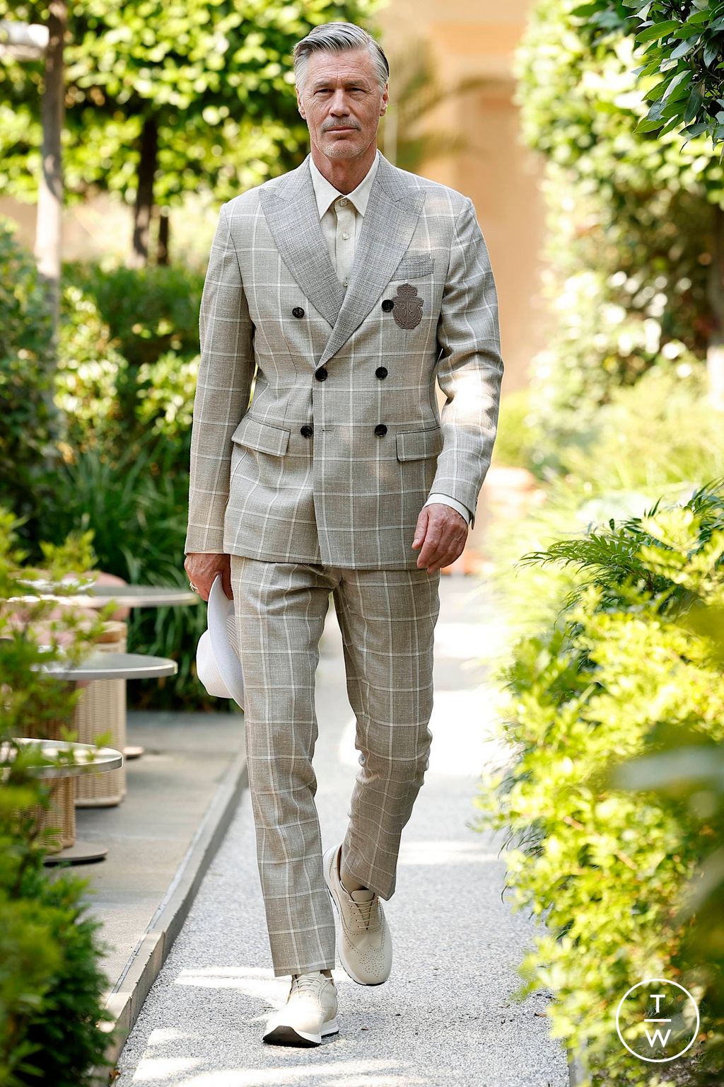 Fashion Week Milan Spring/Summer 2024 look 1 de la collection Billionaire menswear