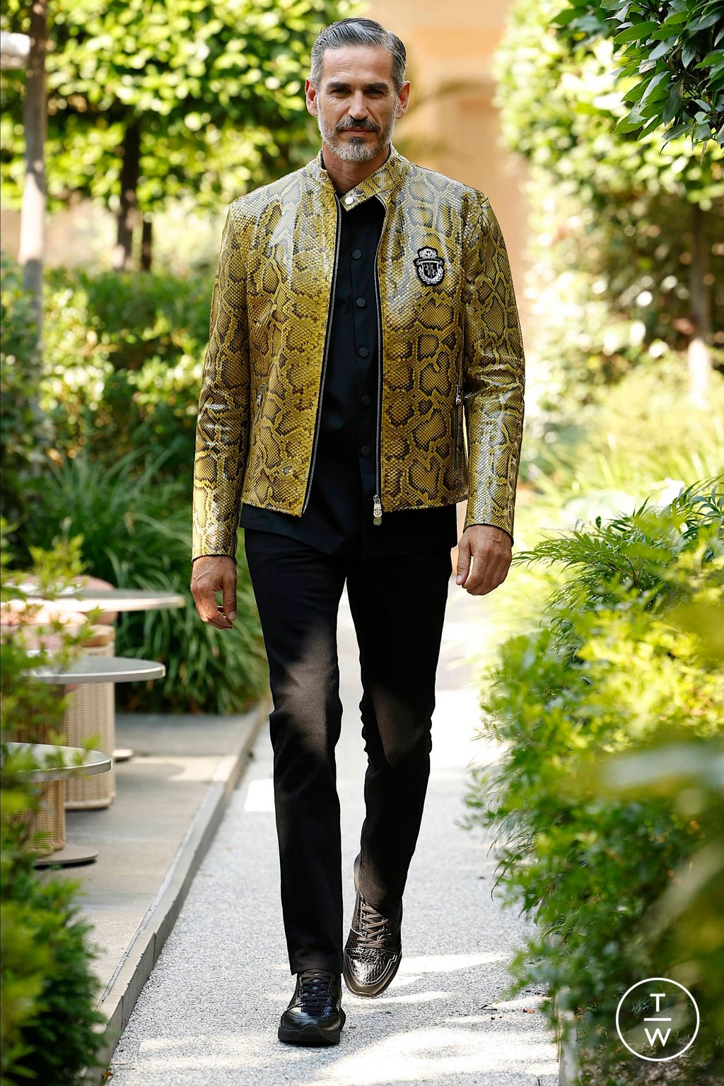 Fashion Week Milan Spring/Summer 2024 look 16 from the Billionaire collection 男装