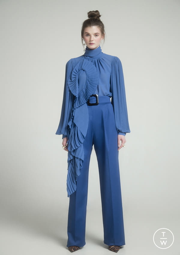 Fashion Week Paris Fall/Winter 2019 look 1 from the NADYA DZYAK collection womenswear