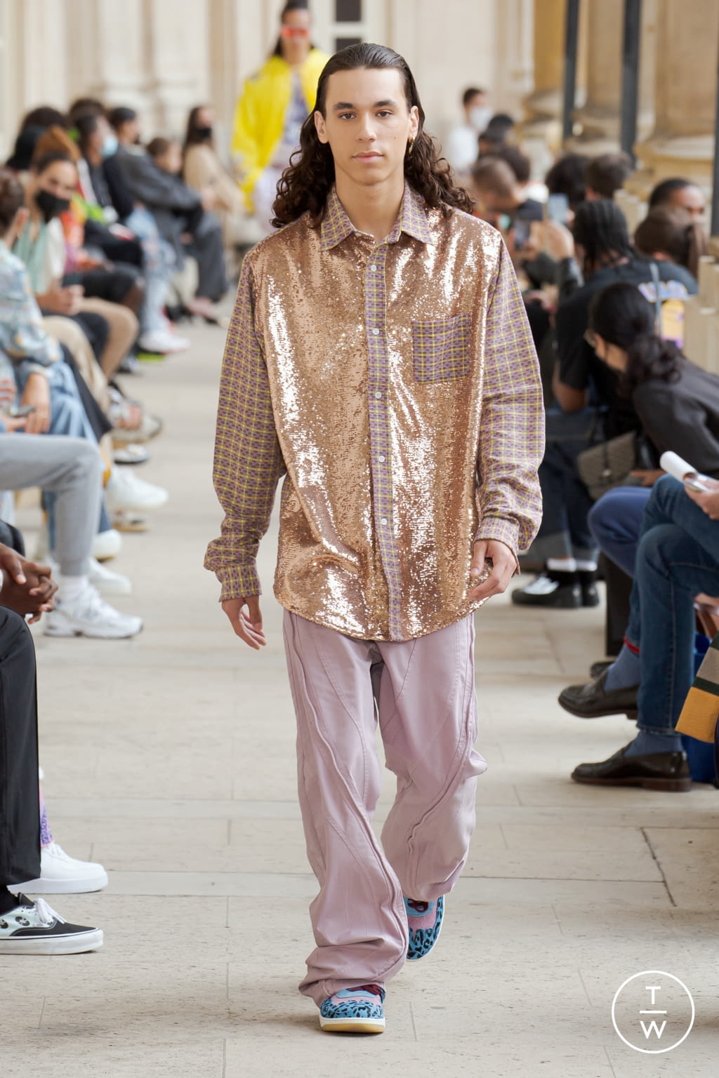 Fashion Week Paris Spring/Summer 2022 look 6 from the Bluemarble collection menswear