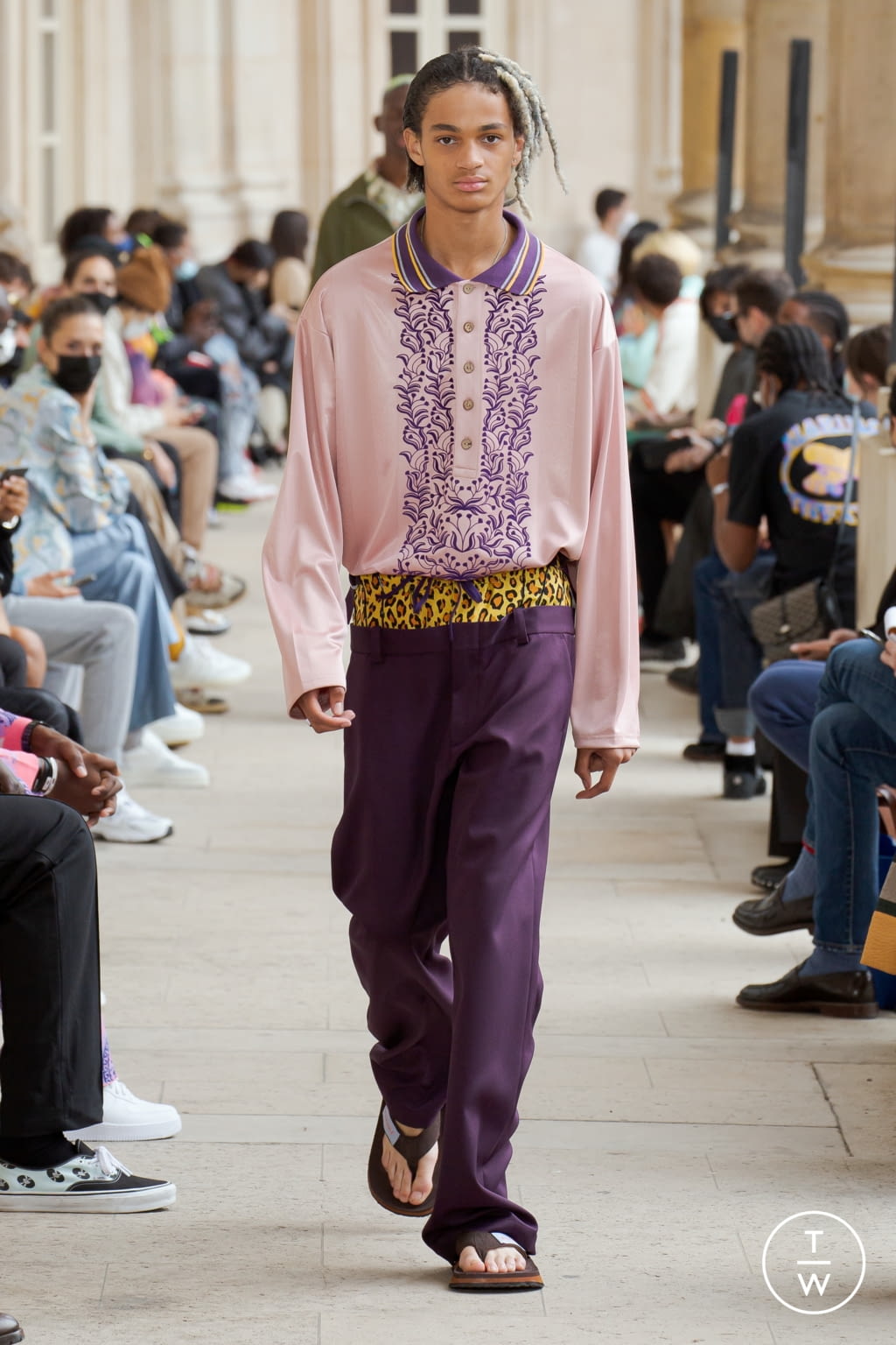 Fashion Week Paris Spring/Summer 2022 look 8 from the Bluemarble collection 男装