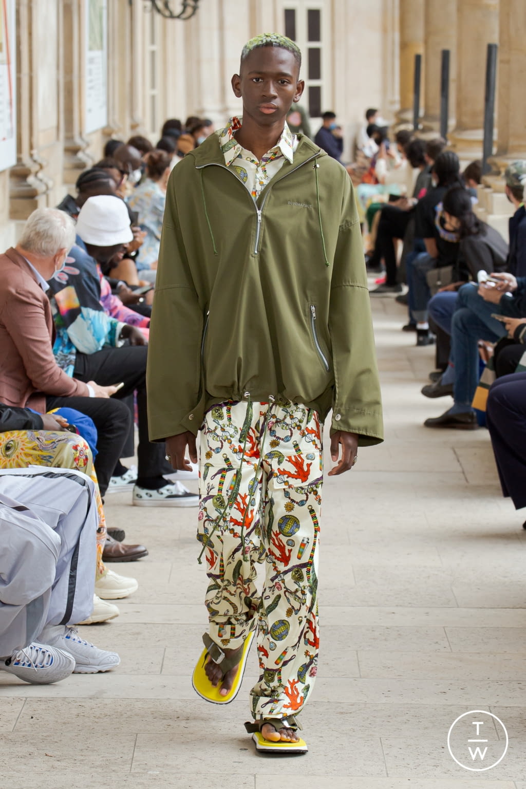 Fashion Week Paris Spring/Summer 2022 look 9 from the Bluemarble collection menswear
