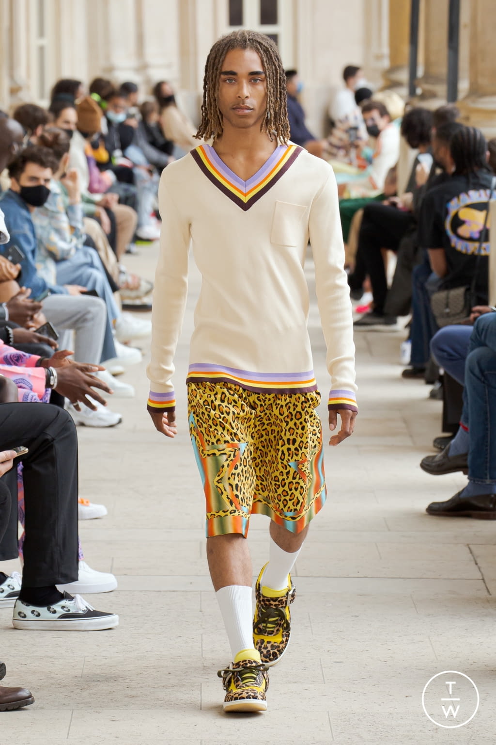 Fashion Week Paris Spring/Summer 2022 look 15 from the Bluemarble collection 男装