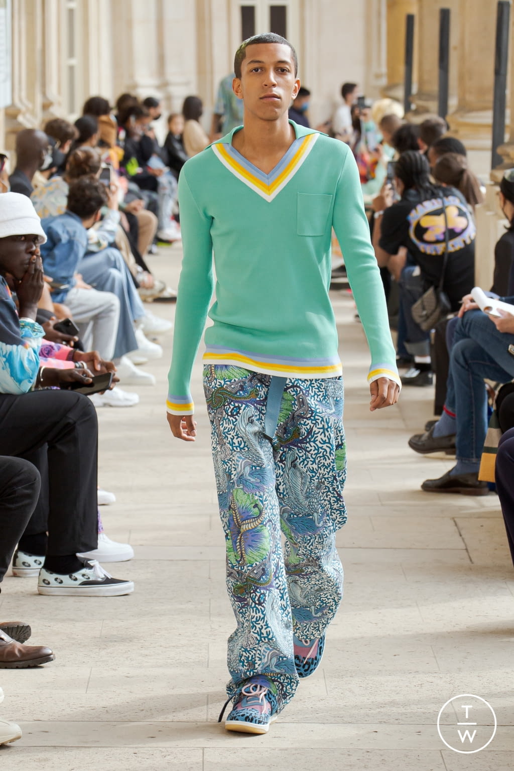 Fashion Week Paris Spring/Summer 2022 look 26 from the Bluemarble collection menswear