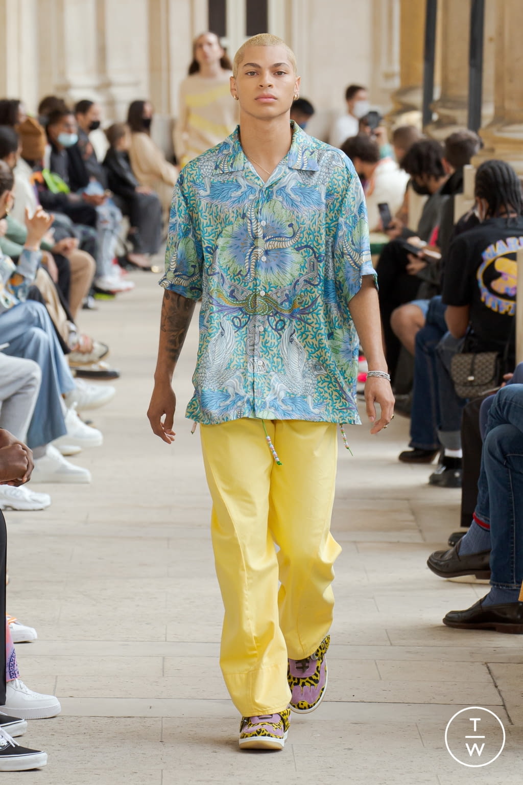 Fashion Week Paris Spring/Summer 2022 look 27 from the Bluemarble collection menswear
