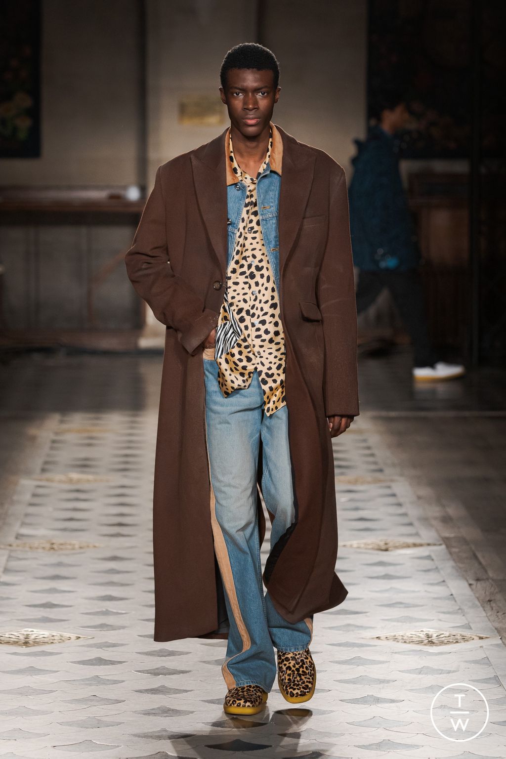 Fashion Week Paris Fall/Winter 2023 look 17 from the Bluemarble collection menswear