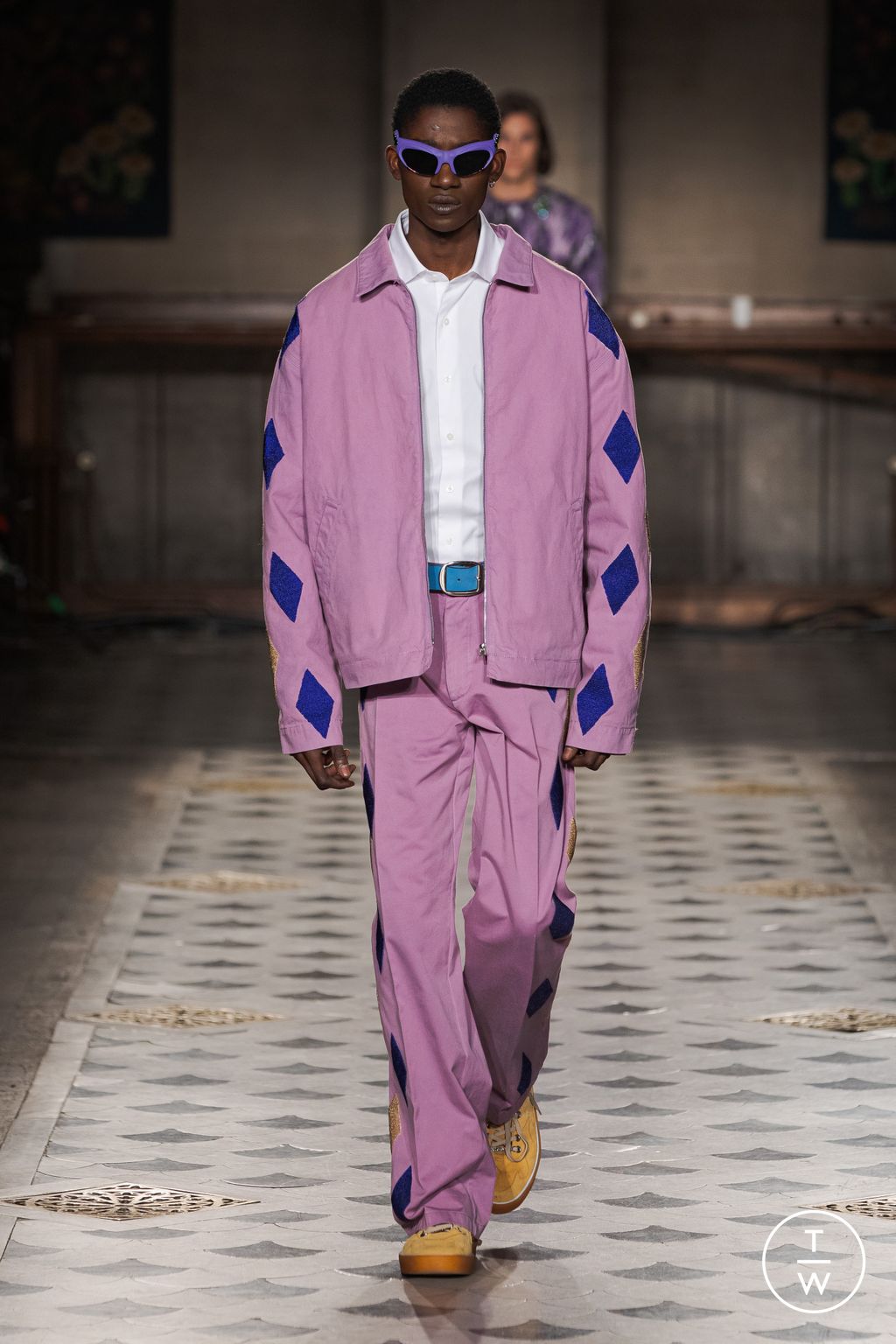 Fashion Week Paris Fall/Winter 2023 look 24 from the Bluemarble collection menswear
