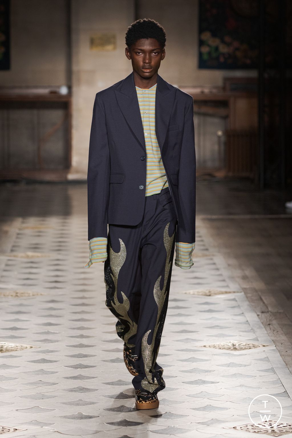 Fashion Week Paris Fall/Winter 2023 look 33 from the Bluemarble collection menswear