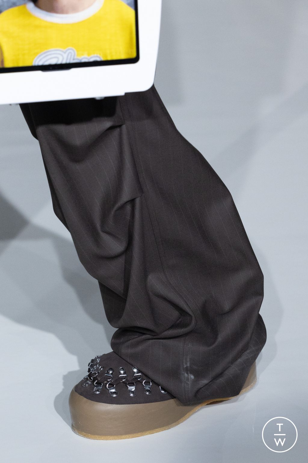 Fashion Week Paris Fall/Winter 2024 look 11 from the Bluemarble collection menswear accessories