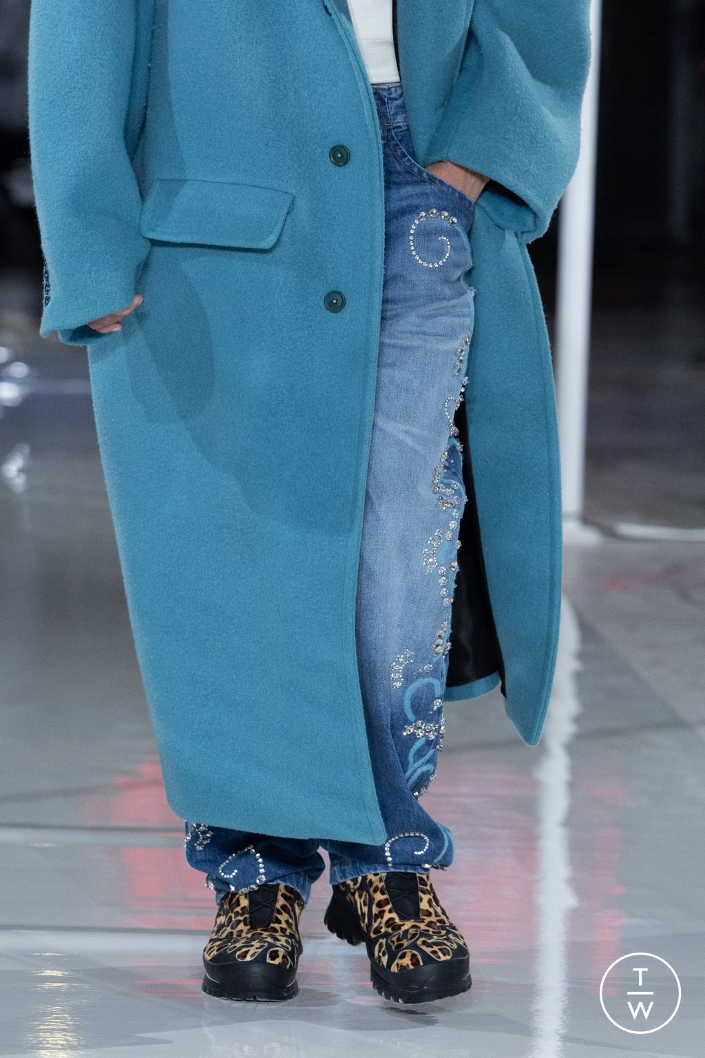 Fashion Week Paris Fall/Winter 2024 look 13 de la collection Bluemarble menswear accessories