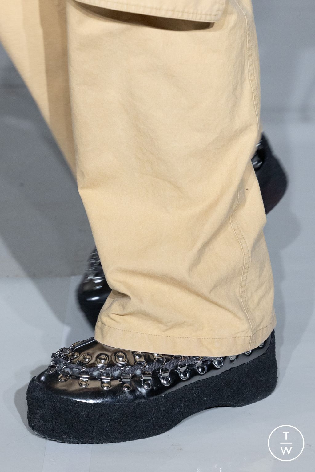 Fashion Week Paris Fall/Winter 2024 look 34 from the Bluemarble collection menswear accessories