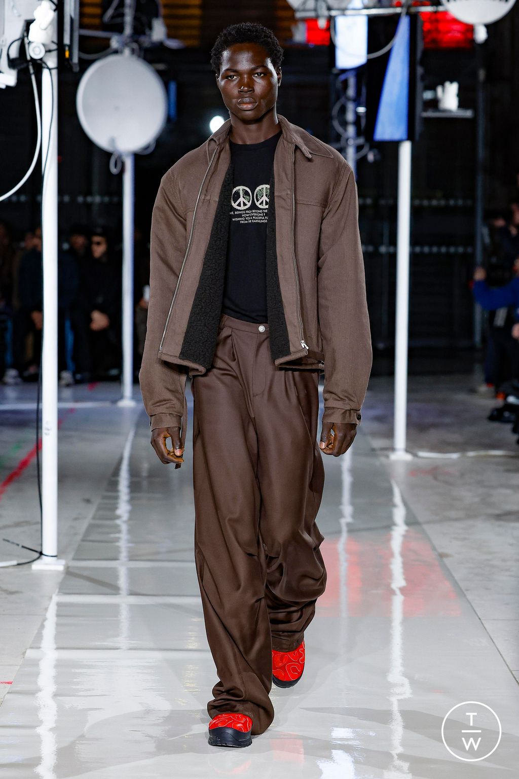 Fashion Week Paris Fall/Winter 2024 look 8 from the Bluemarble collection menswear