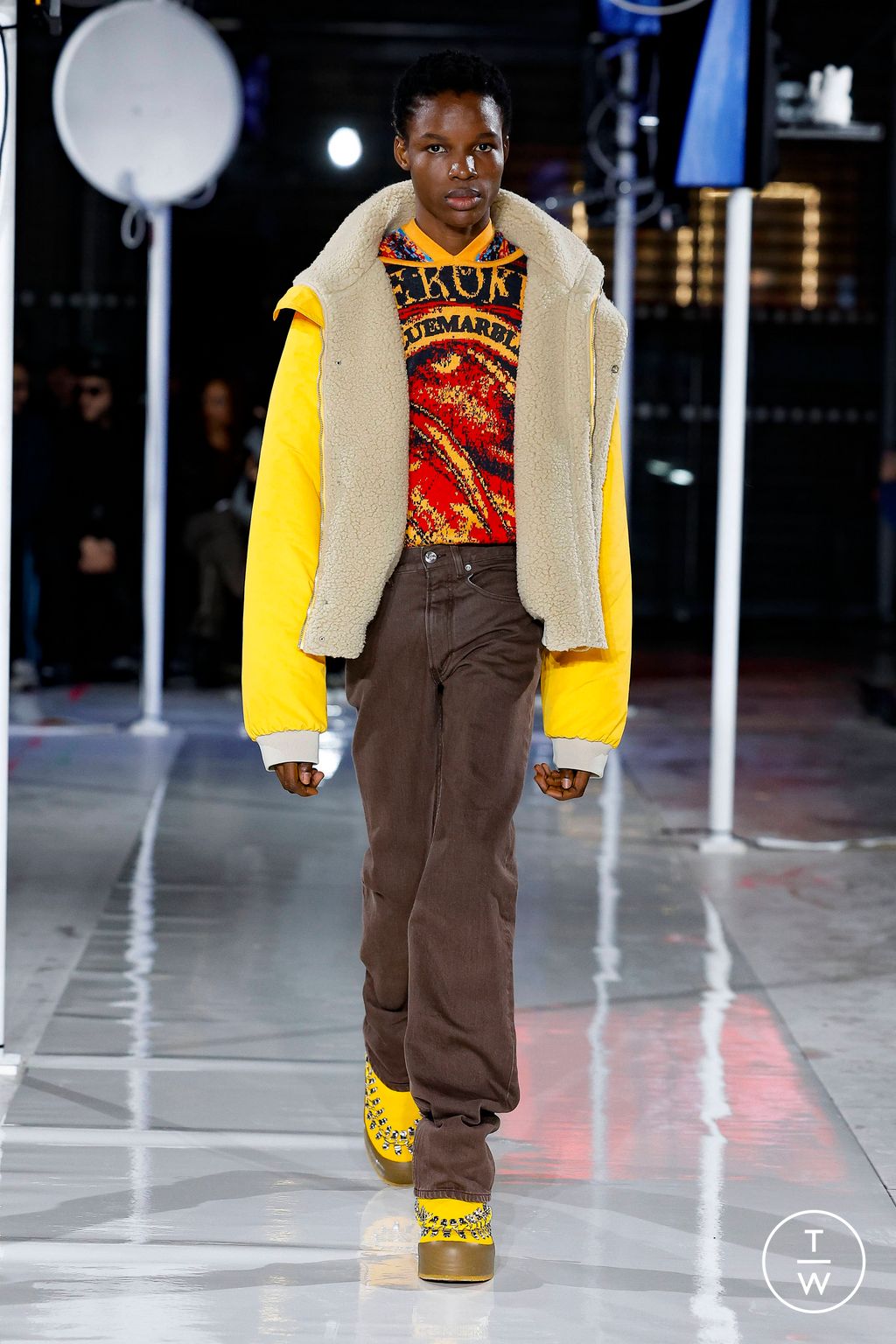 Fashion Week Paris Fall/Winter 2024 look 13 from the Bluemarble collection menswear