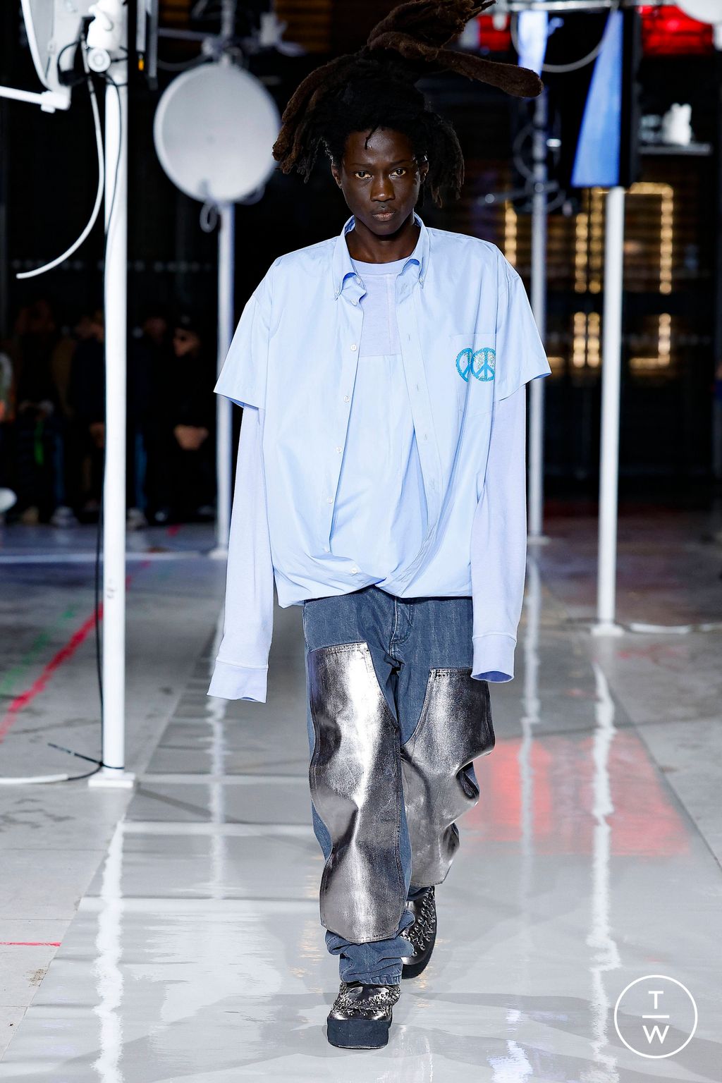 Fashion Week Paris Fall/Winter 2024 look 18 from the Bluemarble collection menswear