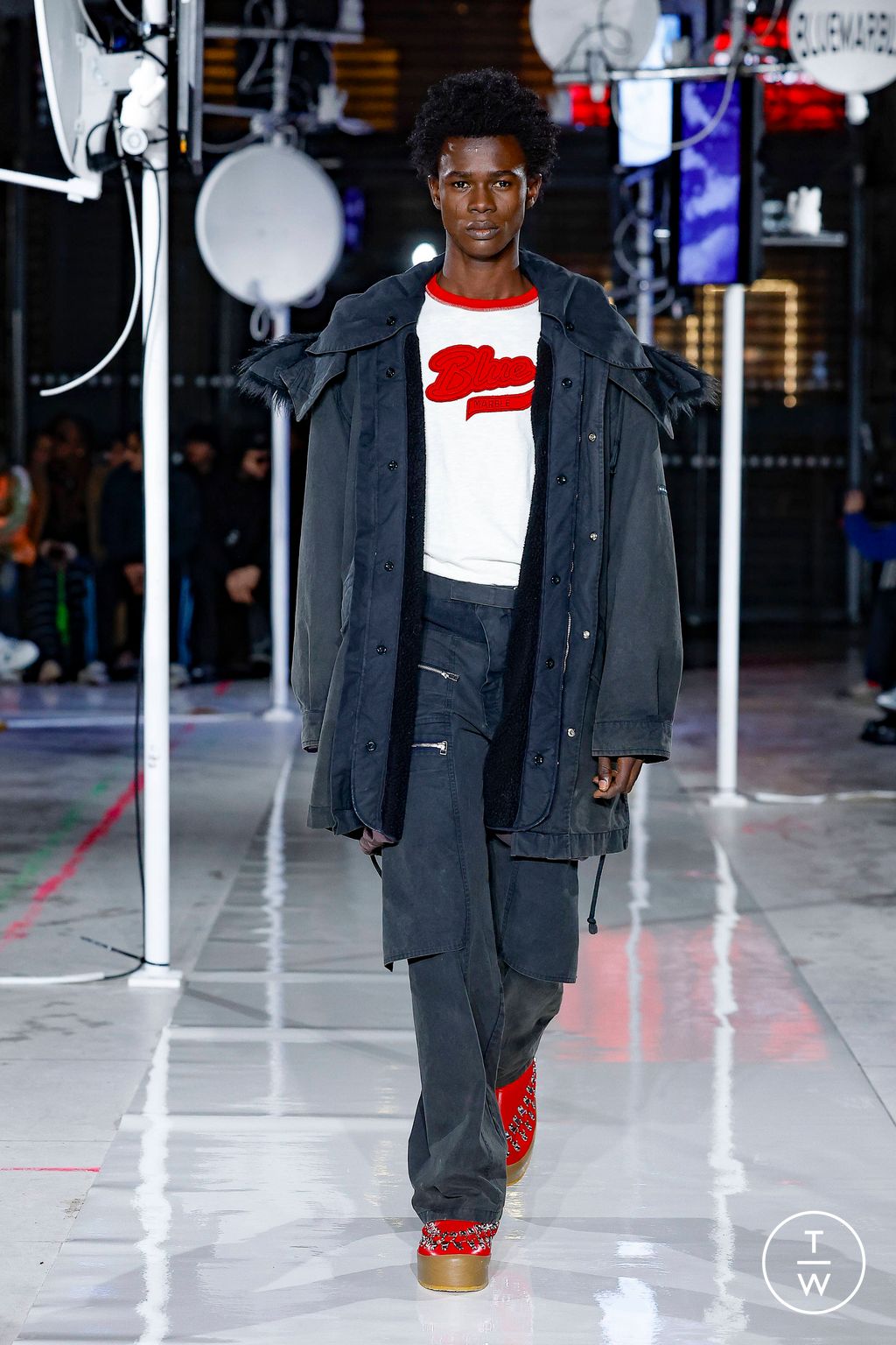 Fashion Week Paris Fall/Winter 2024 look 23 de la collection Bluemarble menswear