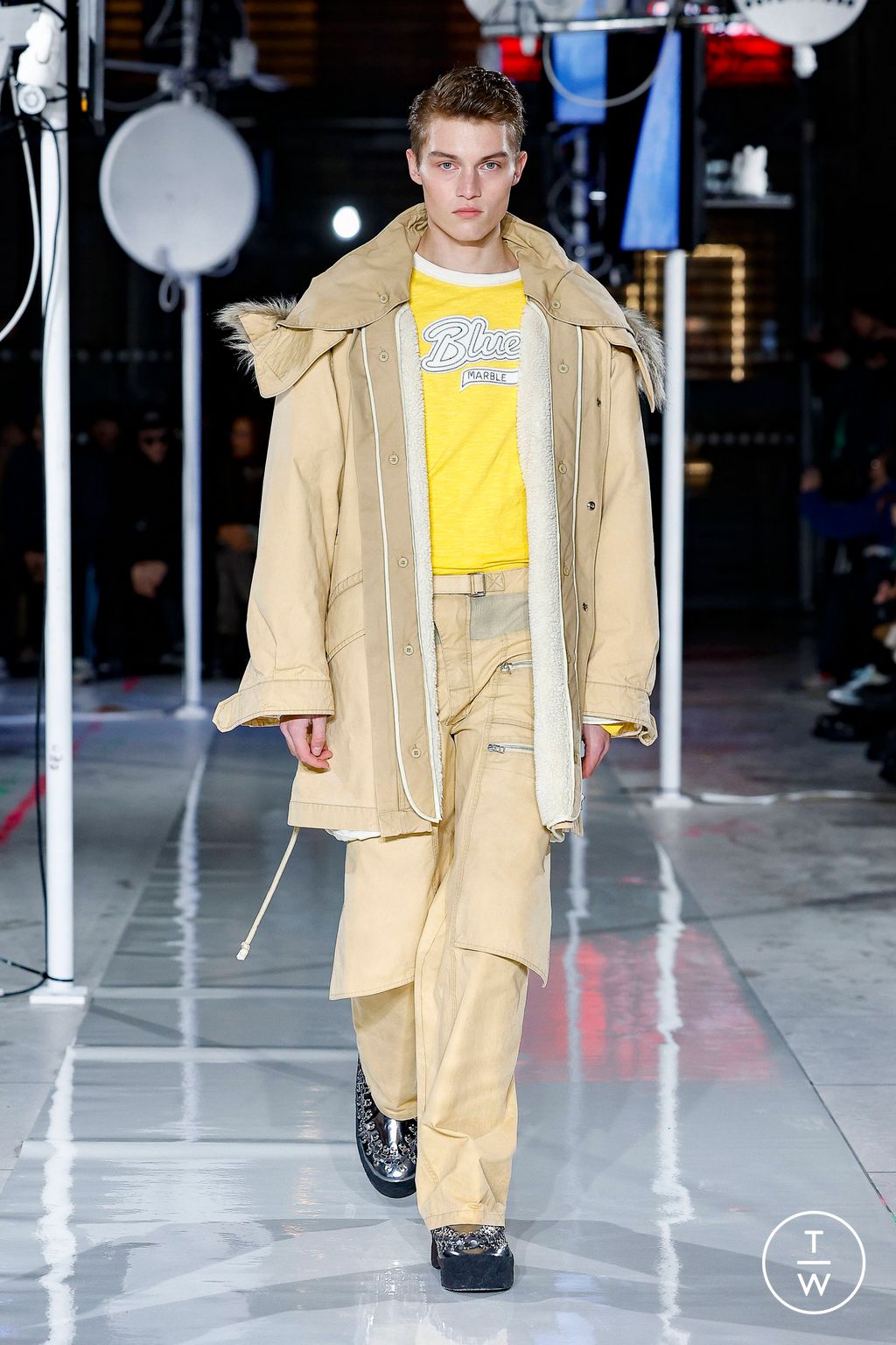 Fashion Week Paris Fall/Winter 2024 look 24 from the Bluemarble collection 男装