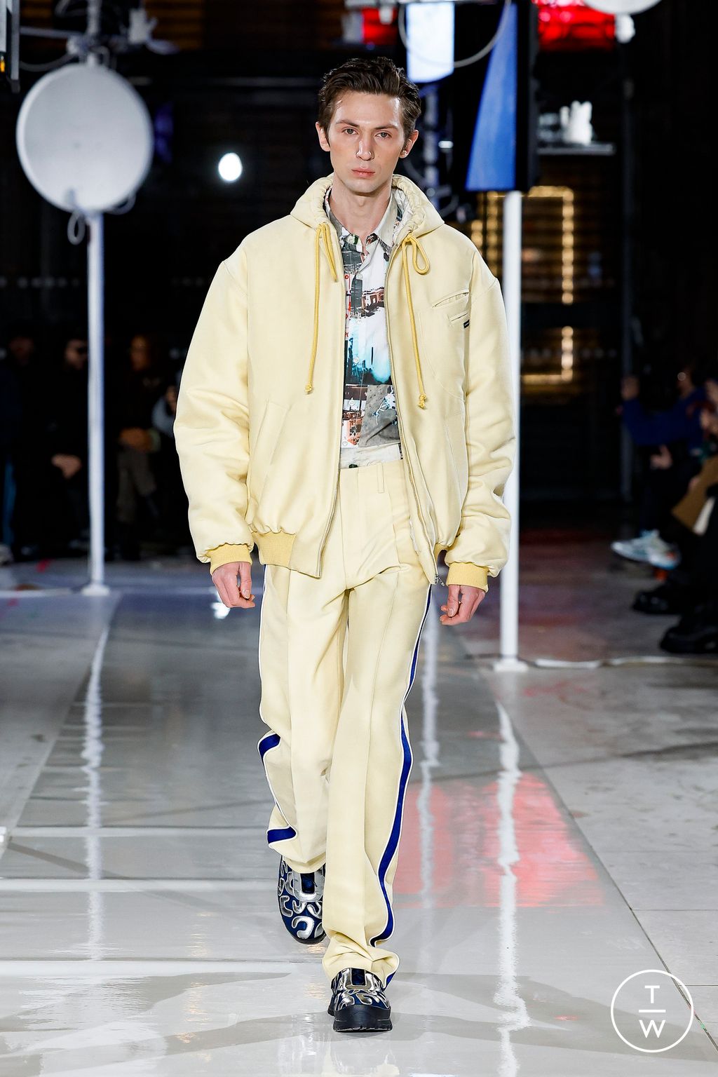 Fashion Week Paris Fall/Winter 2024 look 25 from the Bluemarble collection 男装